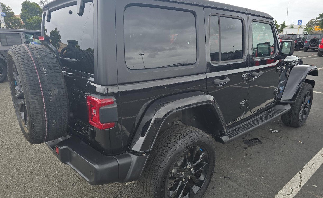 2023 Jeep Wrangler 4xe Sahara 4x4