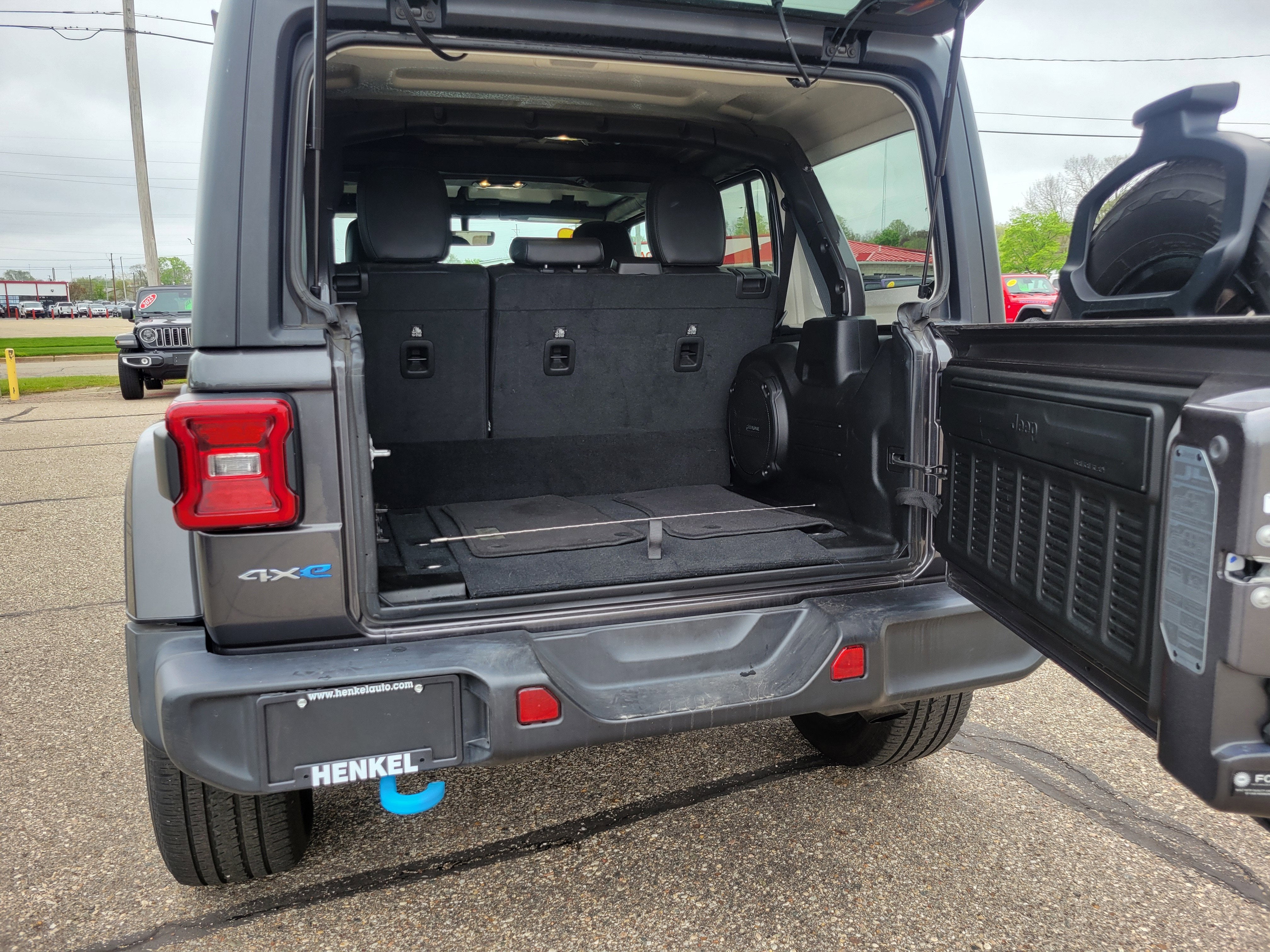 2023 Jeep Wrangler 4xe Sahara 4x4