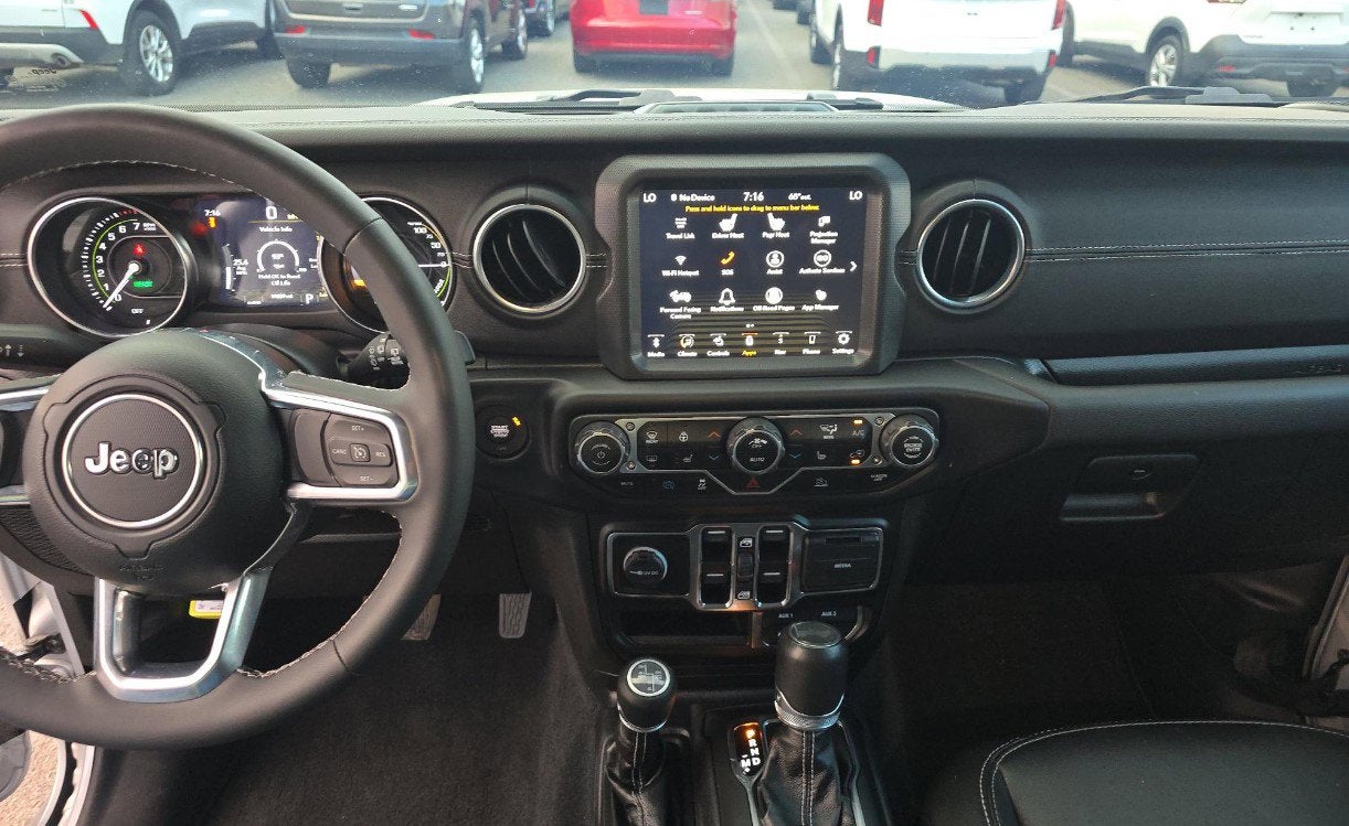 2023 Jeep Wrangler 4xe Sahara 4x4