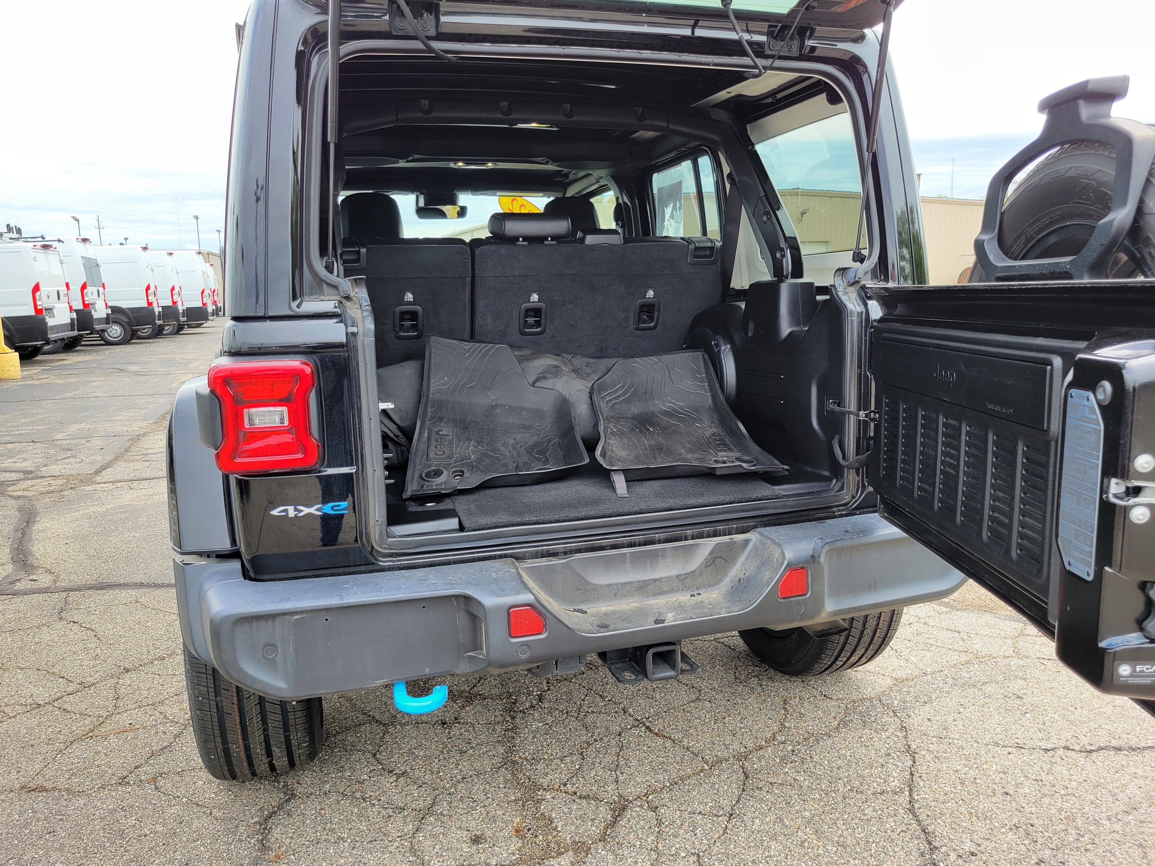 2022 Jeep Wrangler 4xe Unlimited Sahara 4x4