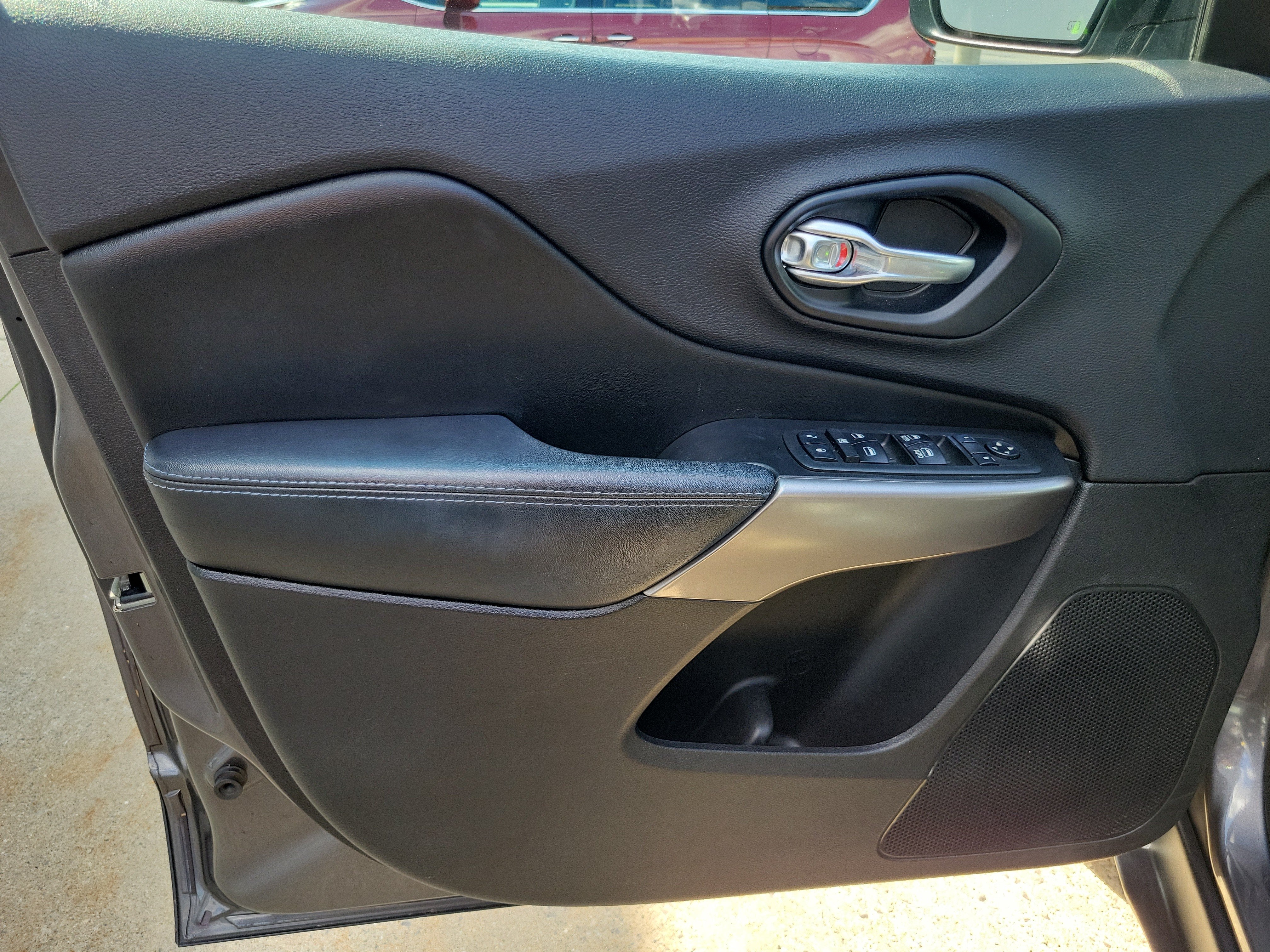 2019 Jeep Cherokee Latitude Plus FWD