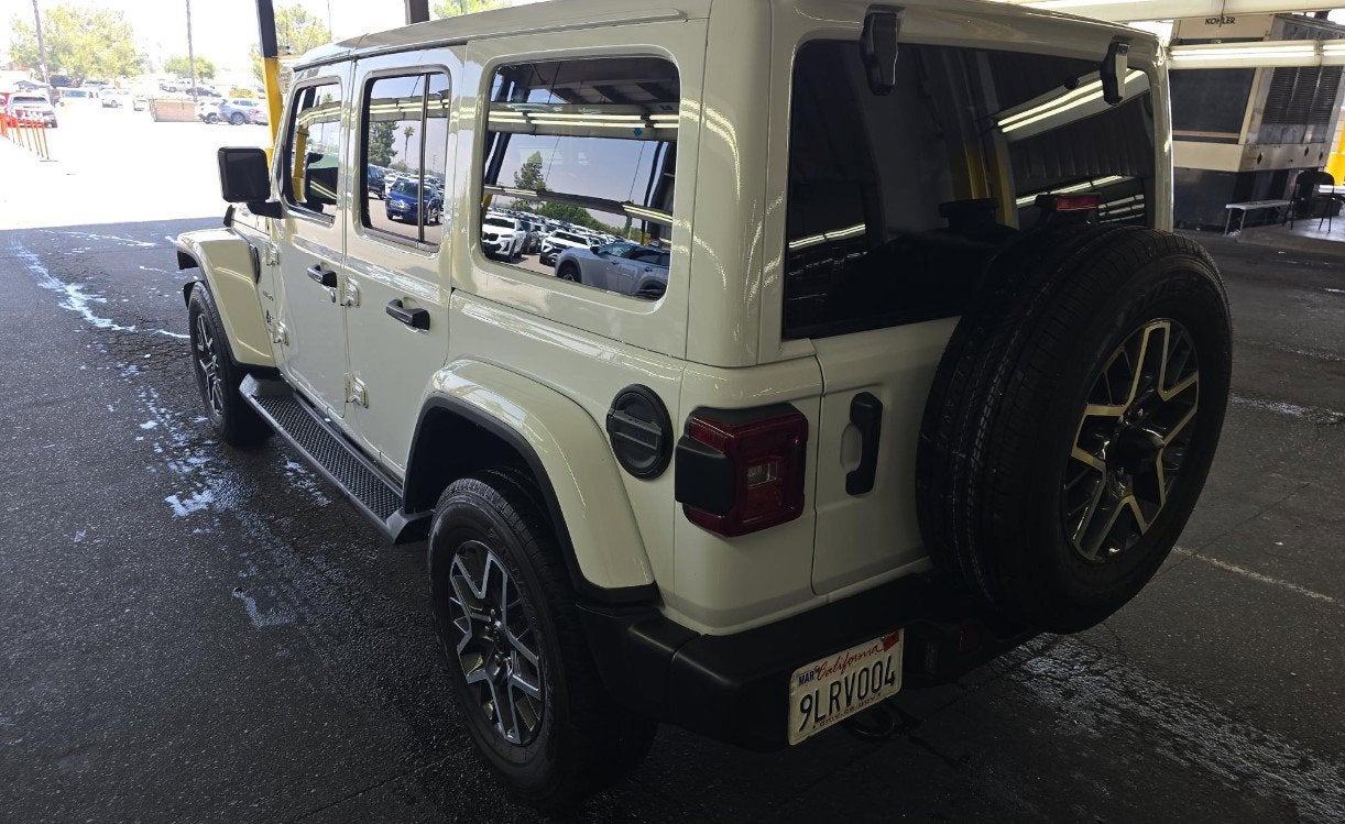 2024 Jeep Wrangler 4-Door Sahara 4x4