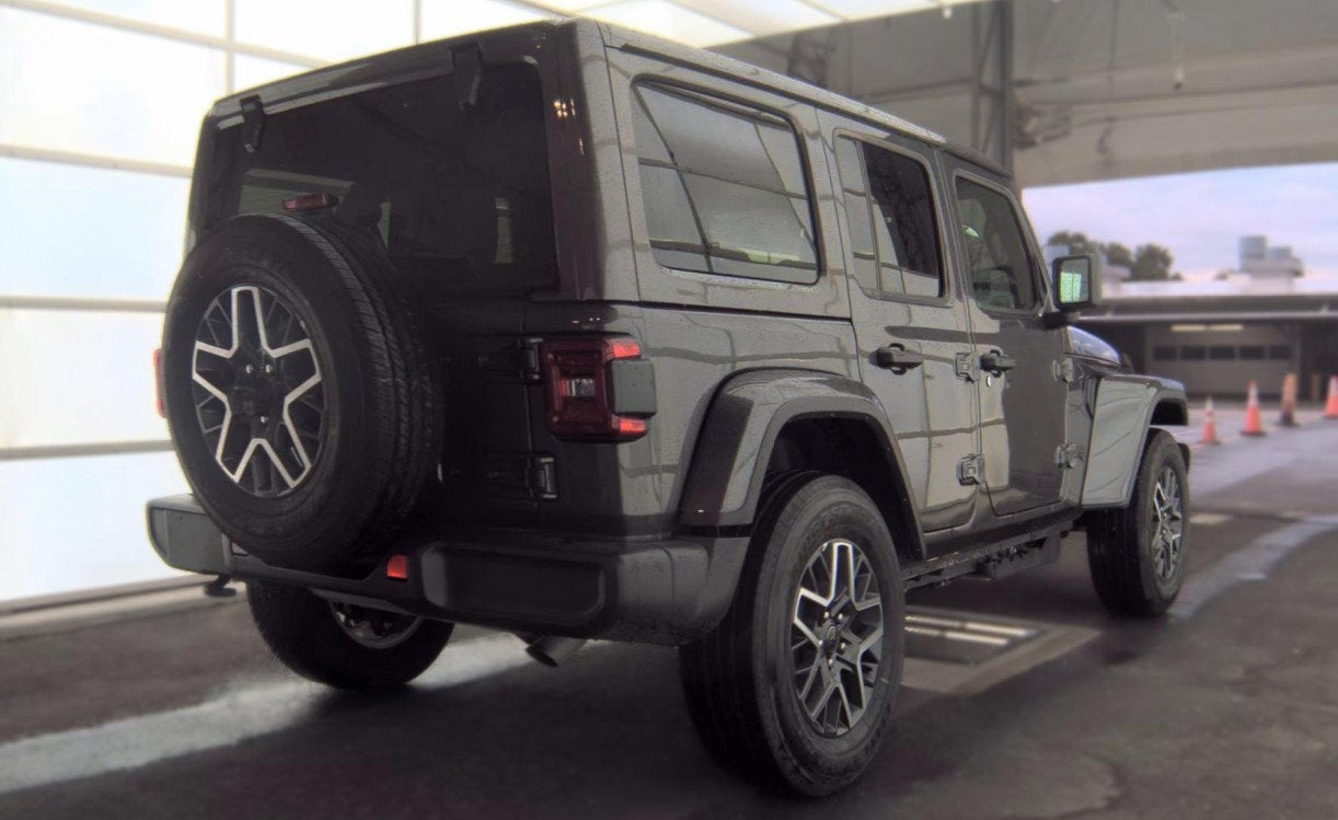 2026 Jeep Wrangler 4-Door Sahara 4x4