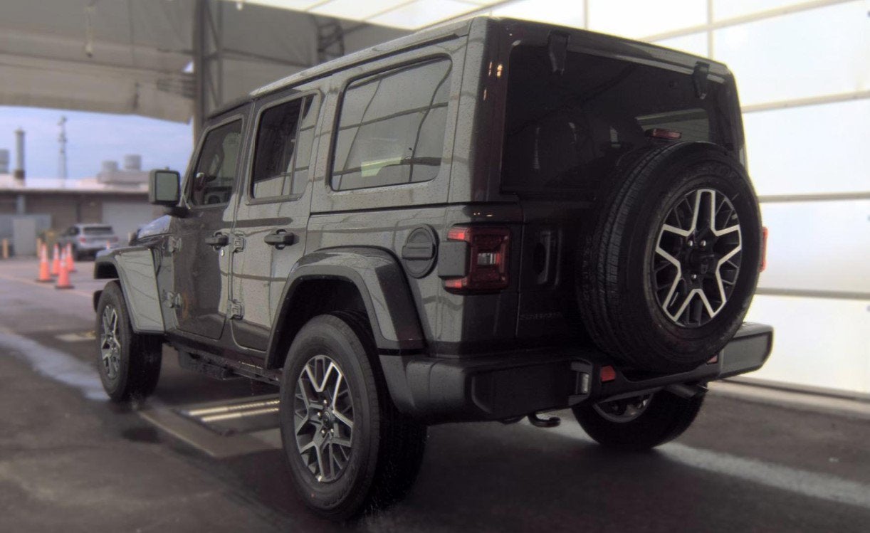 2026 Jeep Wrangler 4-Door Sahara 4x4