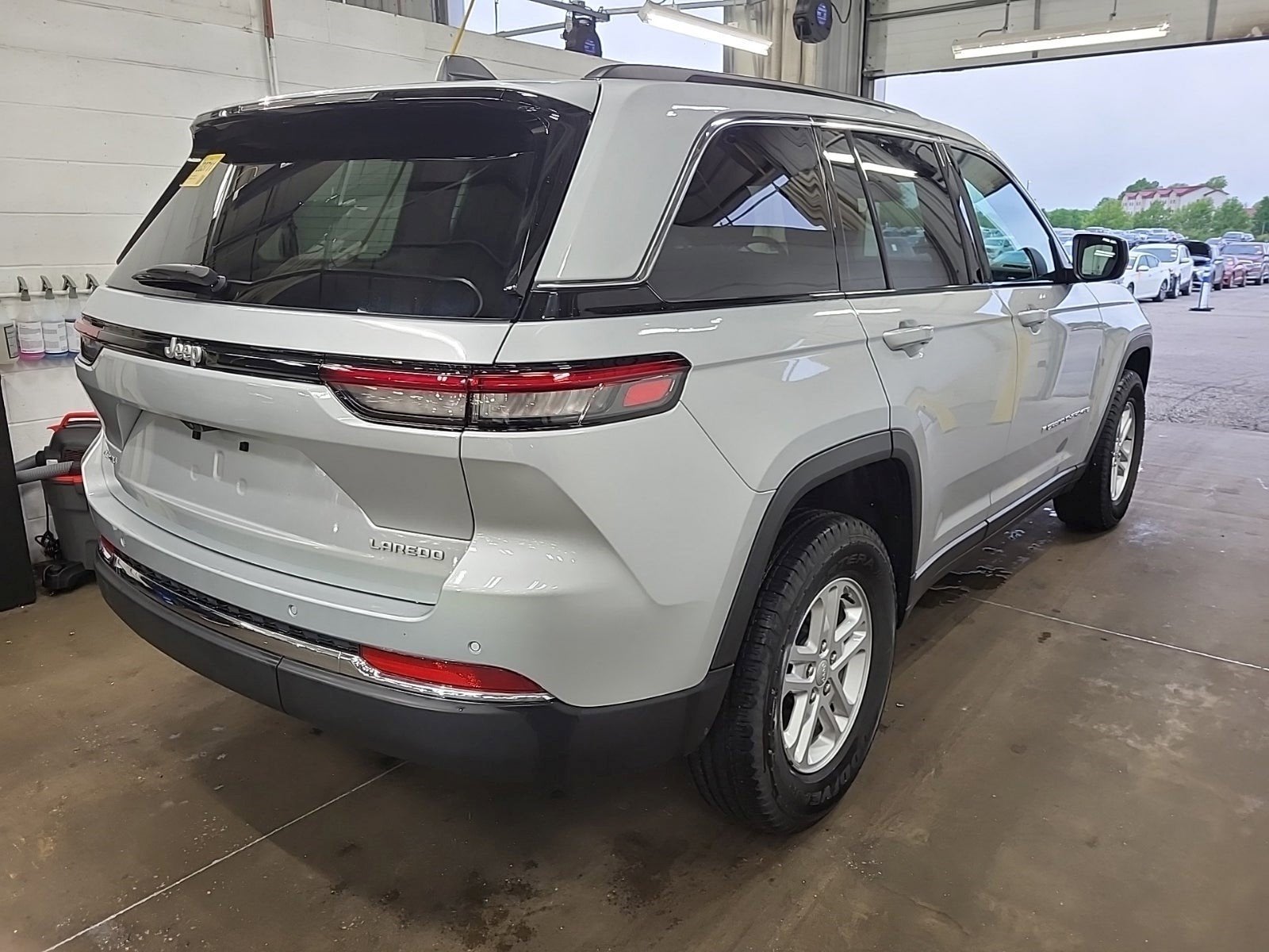 2025 Jeep Grand Cherokee Laredo 4x4