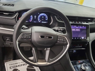 2025 Jeep Grand Cherokee Laredo 4x4