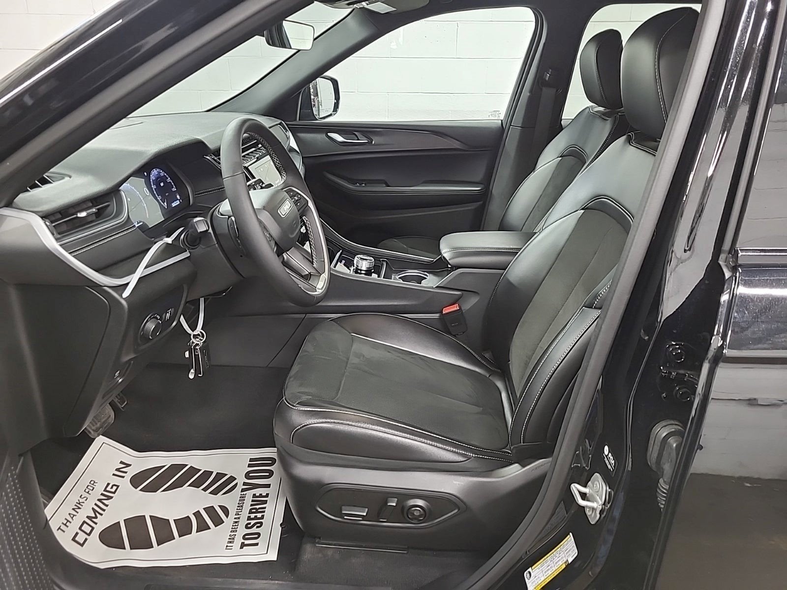 2025 Jeep Grand Cherokee Altitude 4x4
