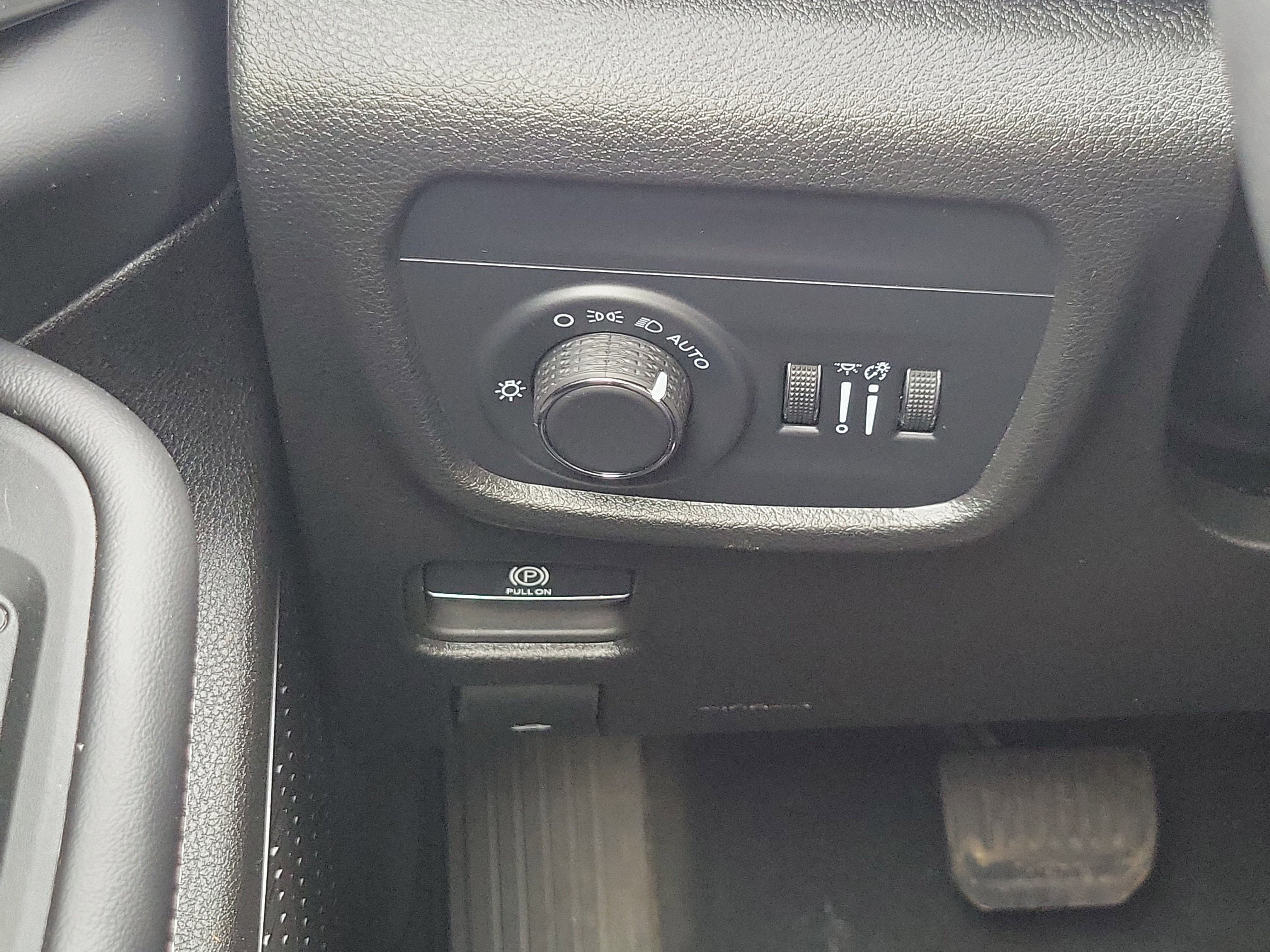 2025 Jeep Grand Cherokee Laredo X 4x4
