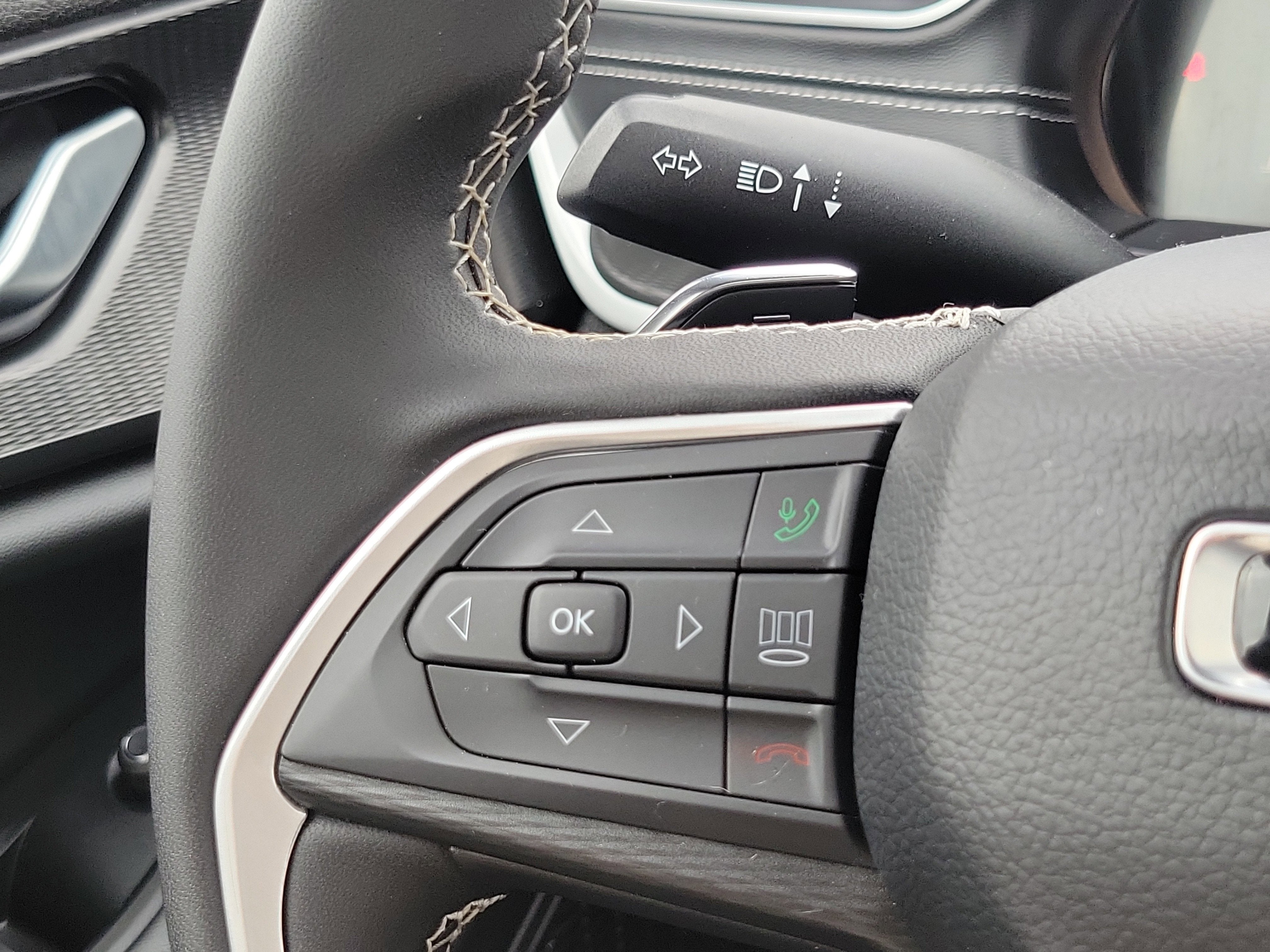 2025 Jeep Grand Cherokee Laredo X 4x4