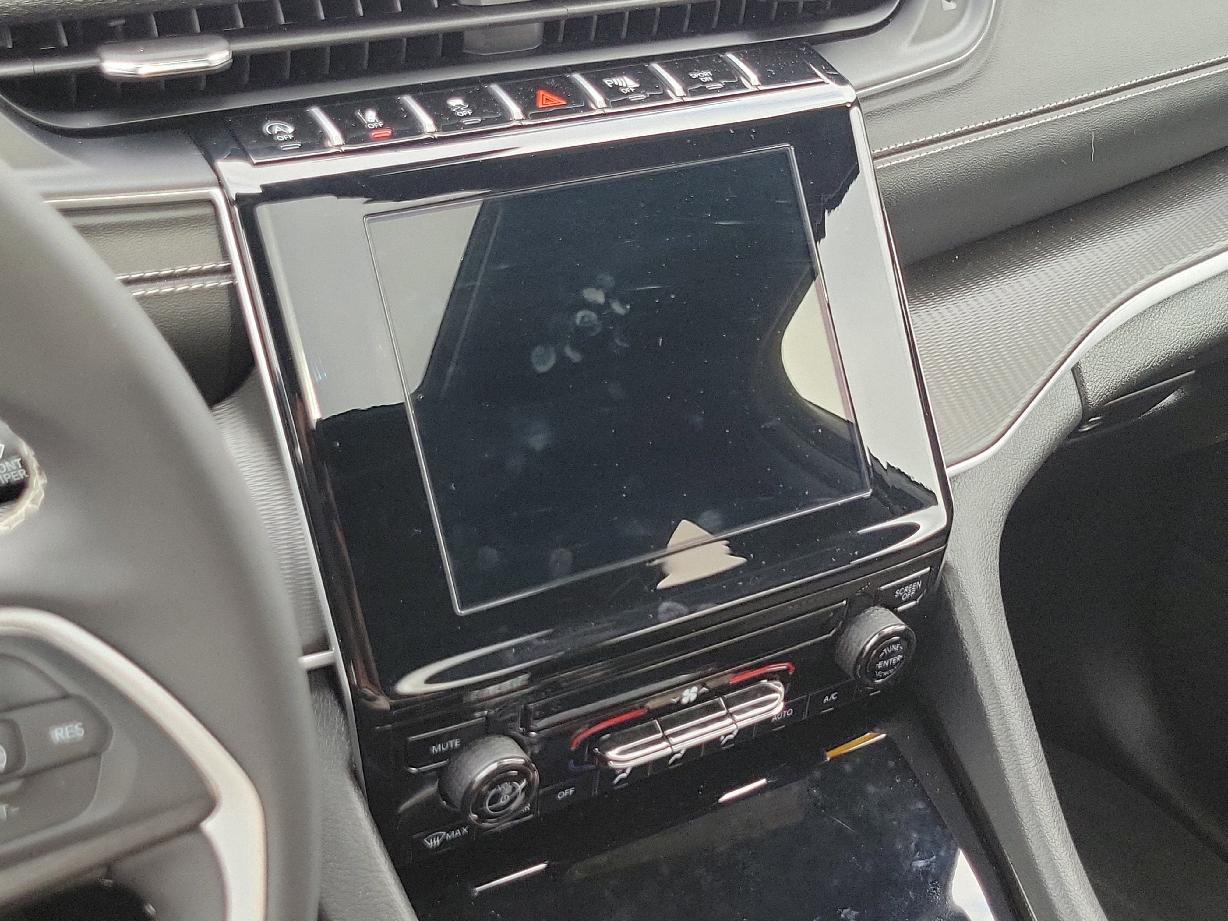 2025 Jeep Grand Cherokee Laredo X 4x4