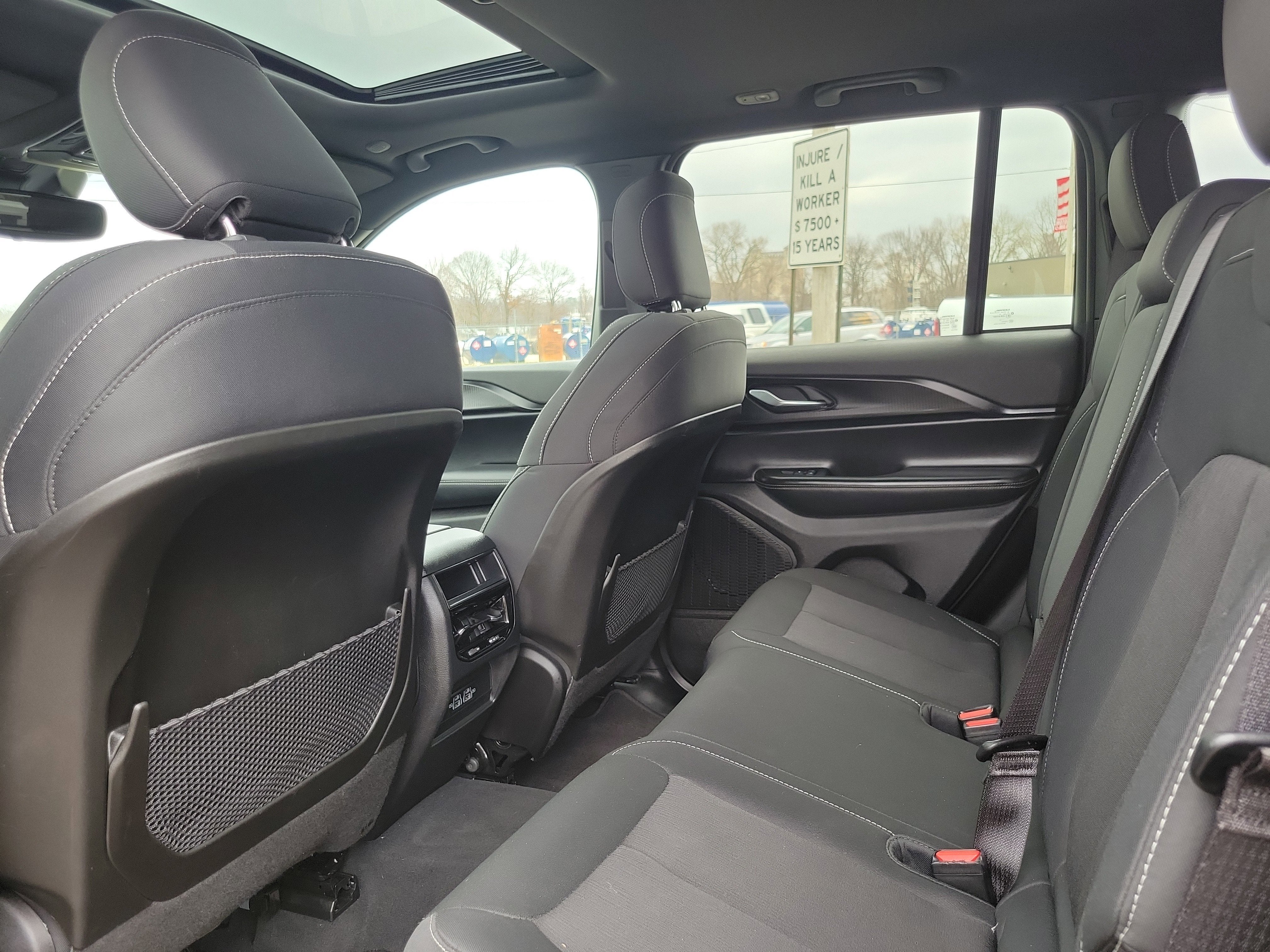2025 Jeep Grand Cherokee Laredo X 4x4
