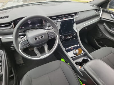 2025 Jeep Grand Cherokee Laredo X 4x4