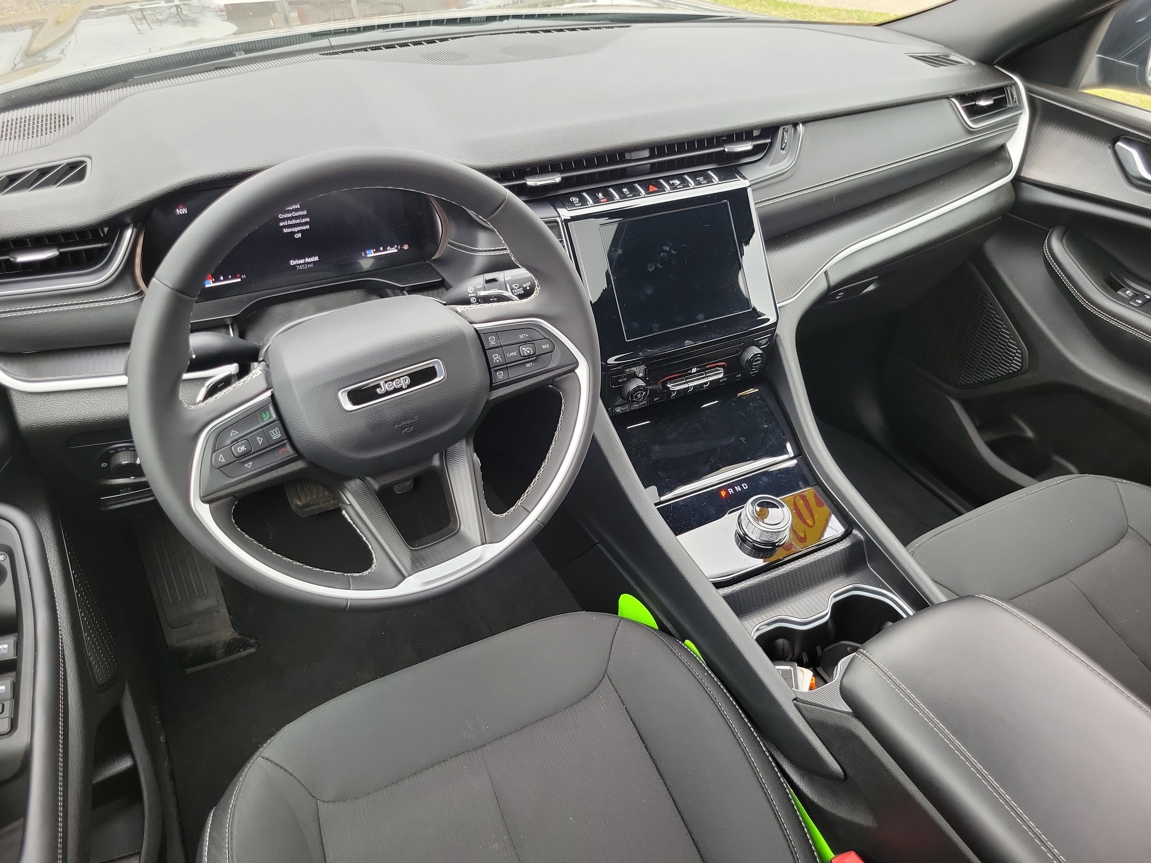 2025 Jeep Grand Cherokee Laredo X 4x4