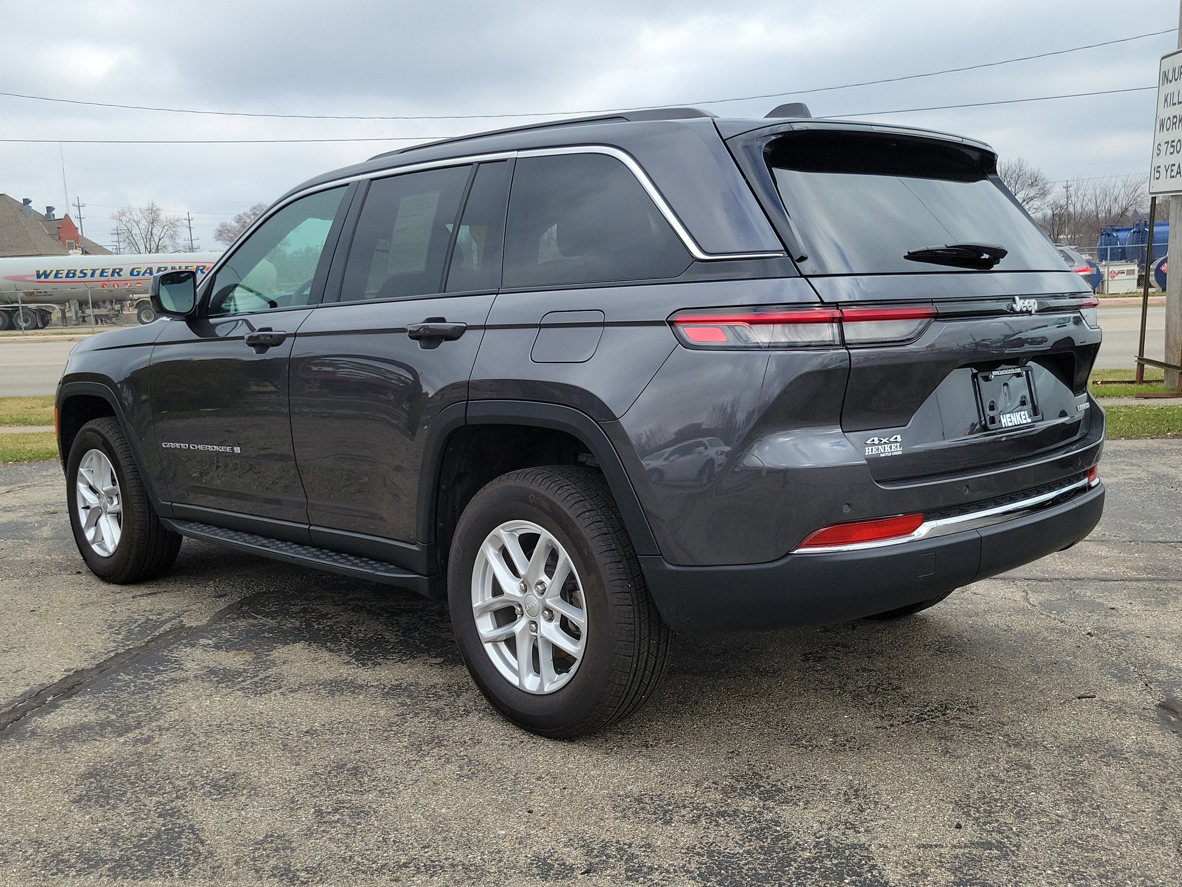 2025 Jeep Grand Cherokee Laredo X 4x4