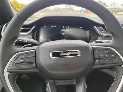 2025 Jeep Grand Cherokee Laredo X 4x4