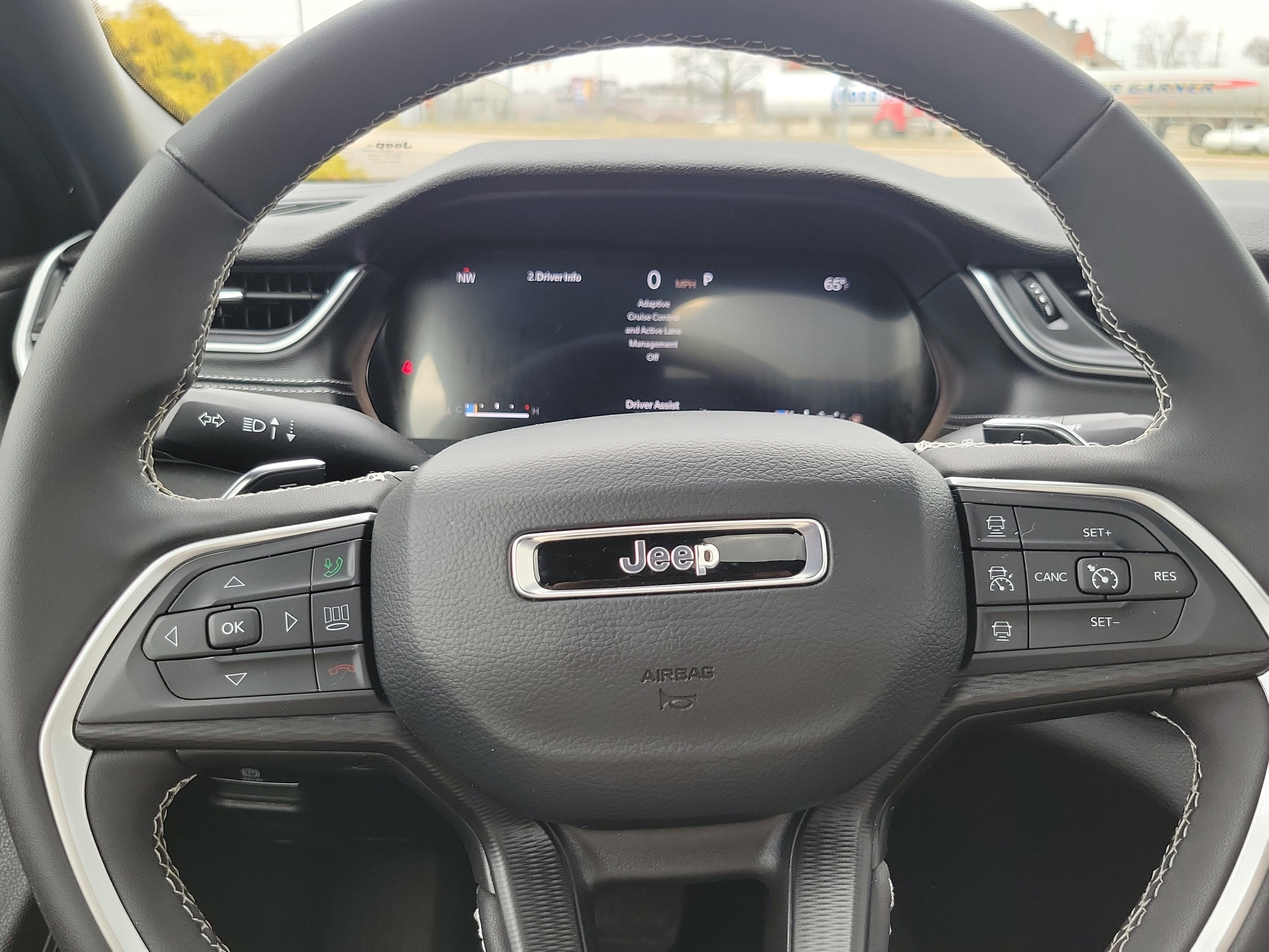 2025 Jeep Grand Cherokee Laredo X 4x4