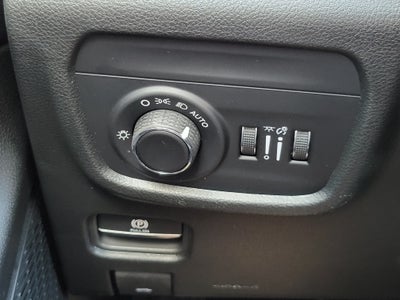2027 Jeep Grand Cherokee Laredo Altitude