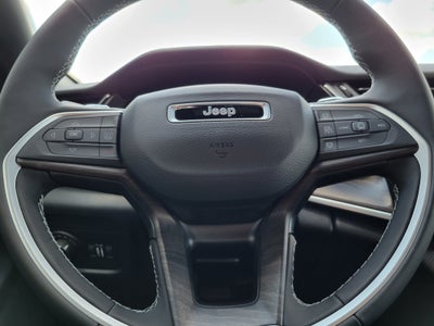 2027 Jeep Grand Cherokee Laredo Altitude