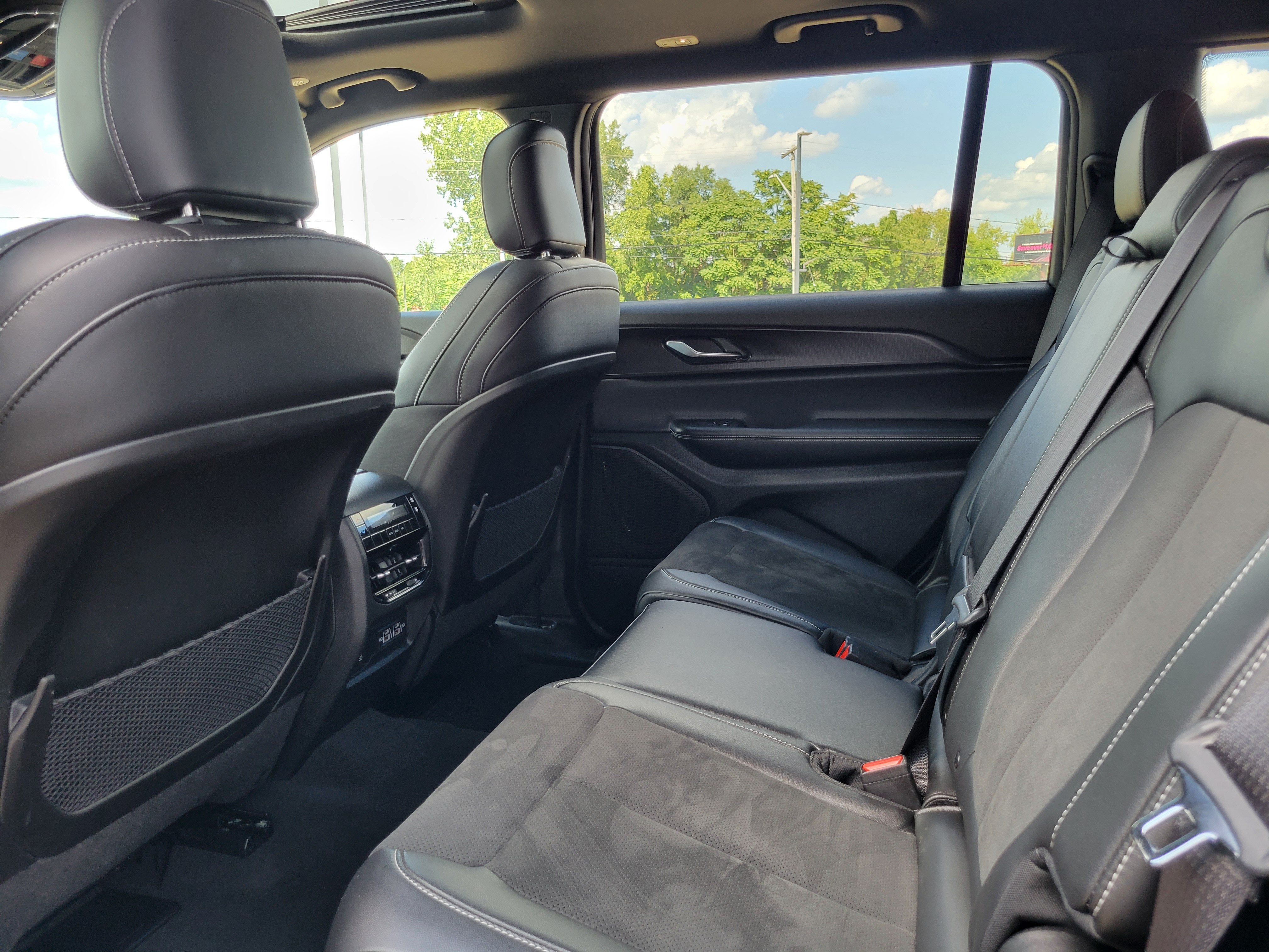 2025 Jeep Grand Cherokee L Altitude X 4x4