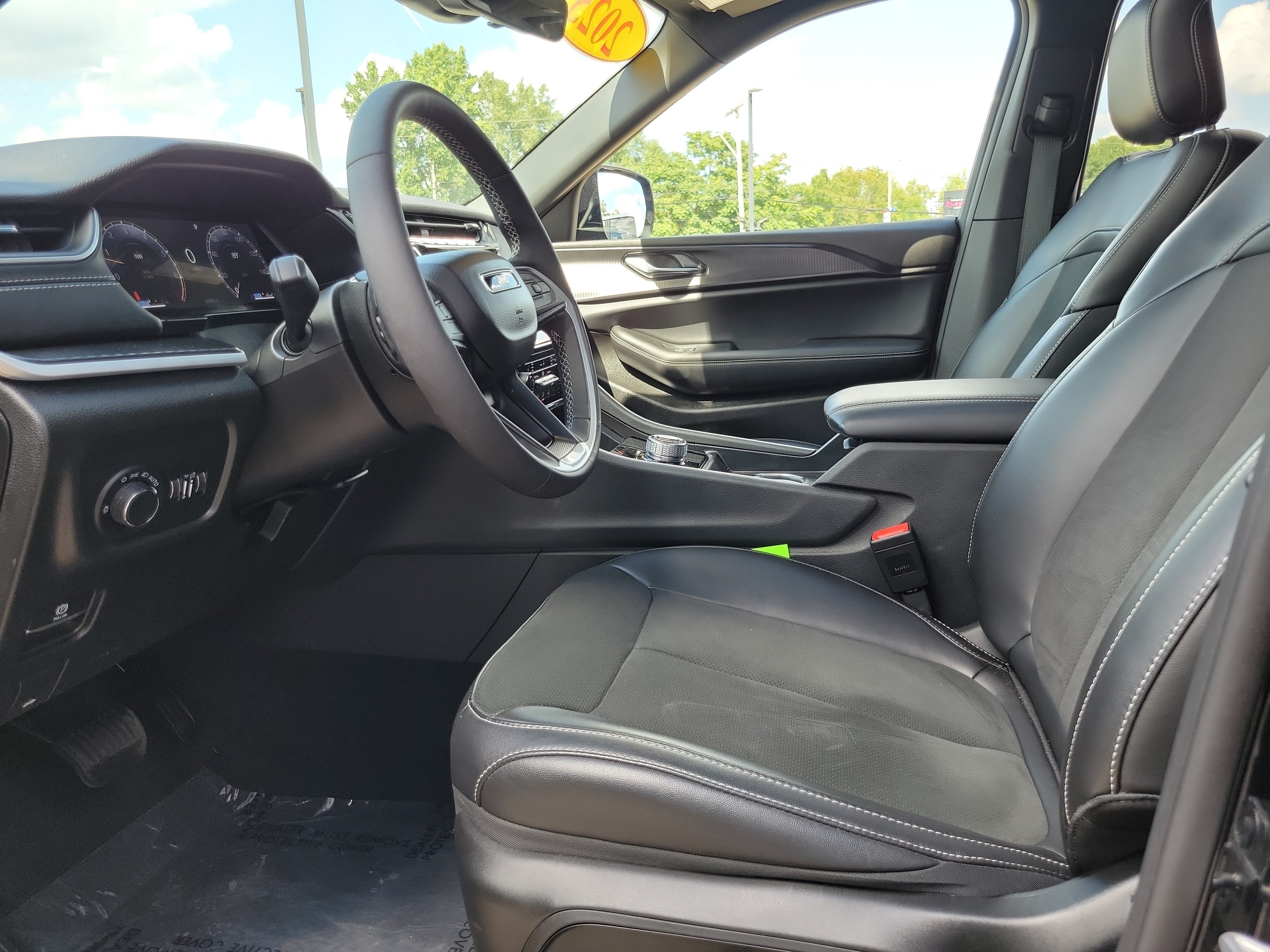 2025 Jeep Grand Cherokee L Altitude X 4x4