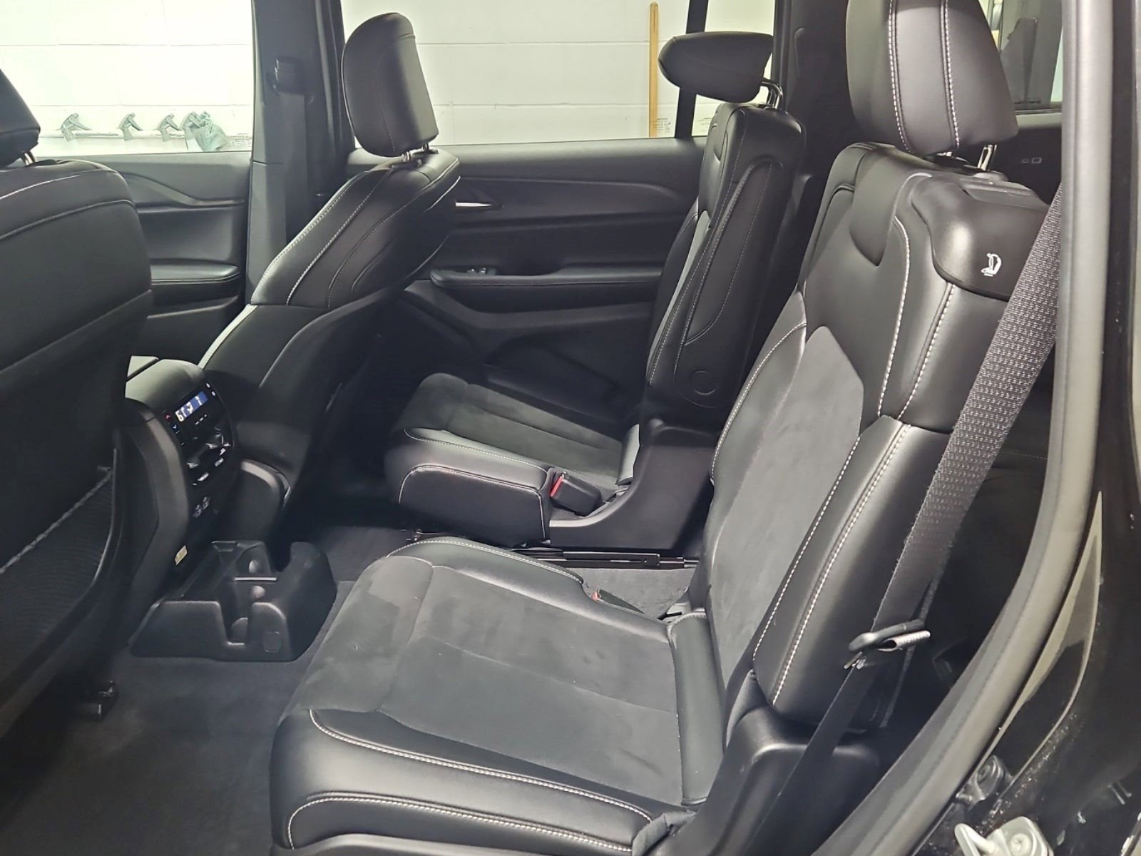 2025 Jeep Grand Cherokee L Altitude X 4x4