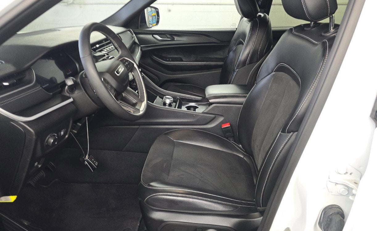 2024 Jeep Grand Cherokee L Altitude X 4x4