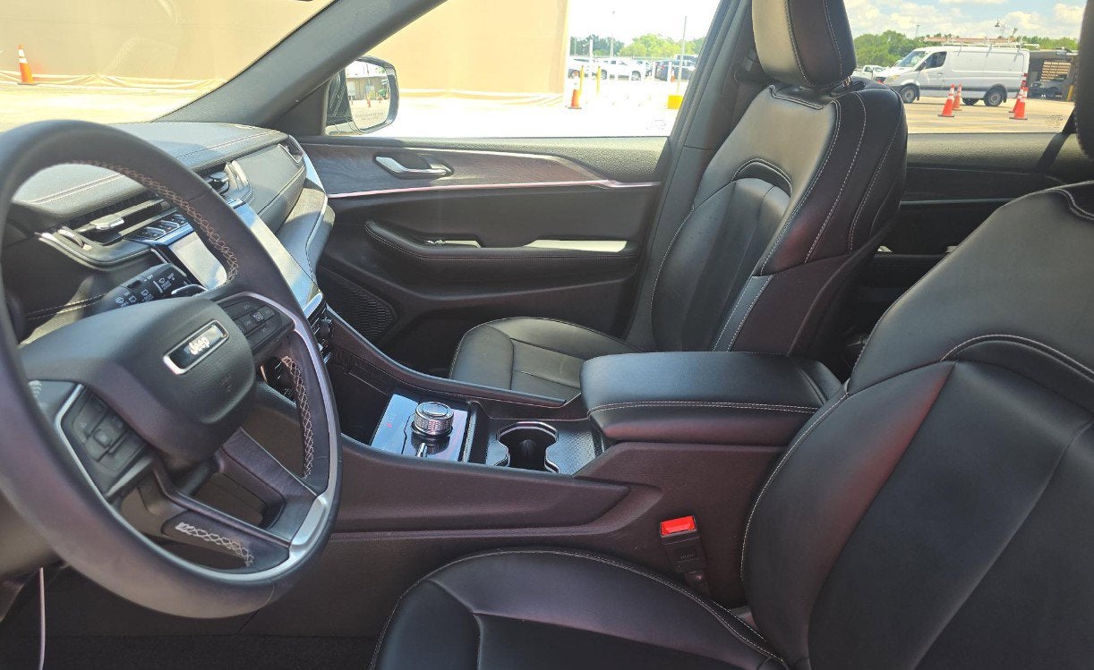 2025 Jeep Grand Cherokee L Limited 4x4