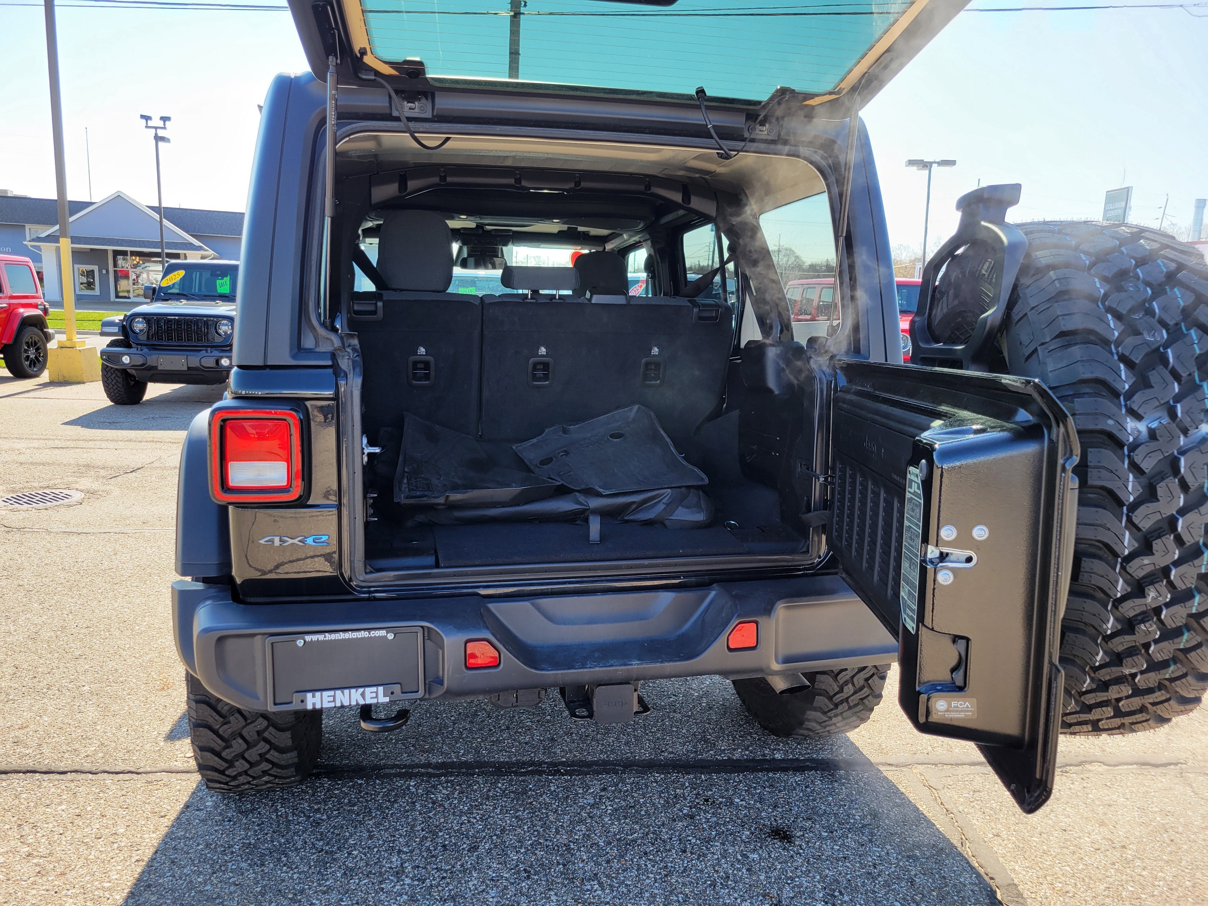 2025 Jeep Wrangler 4xe Willys 4xe