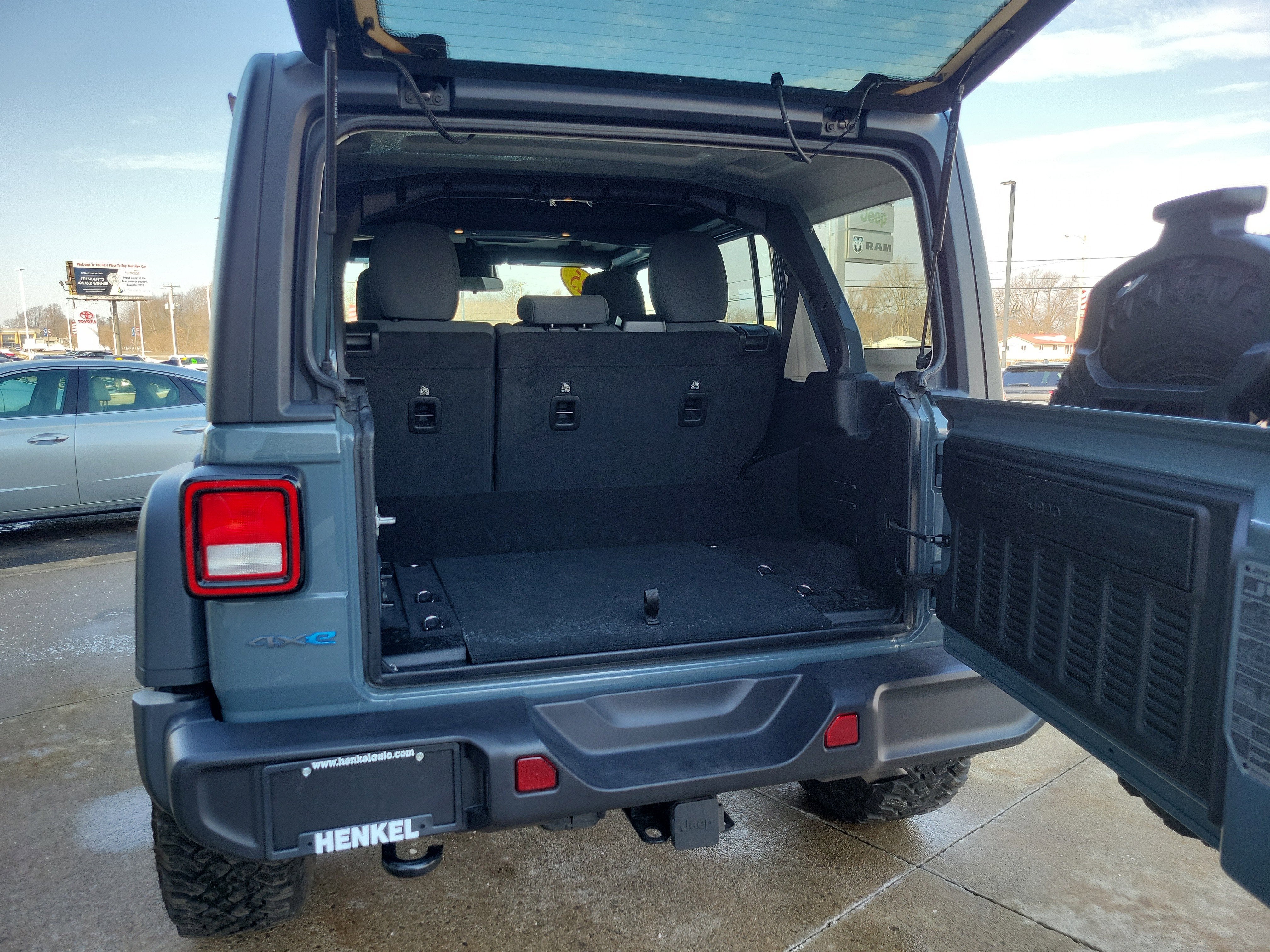 2025 Jeep Wrangler 4xe Willys 4xe