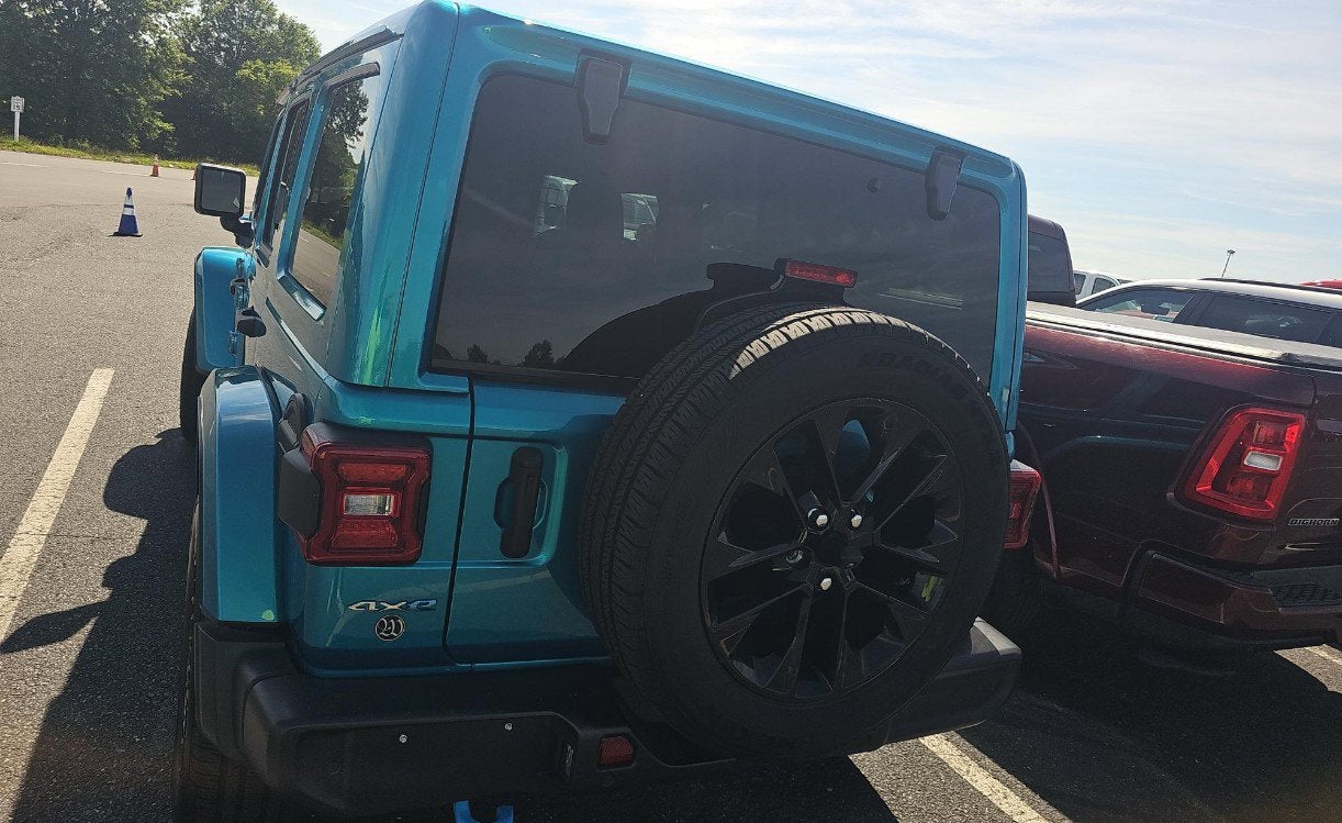 2024 Jeep Wrangler Sahara 4xE