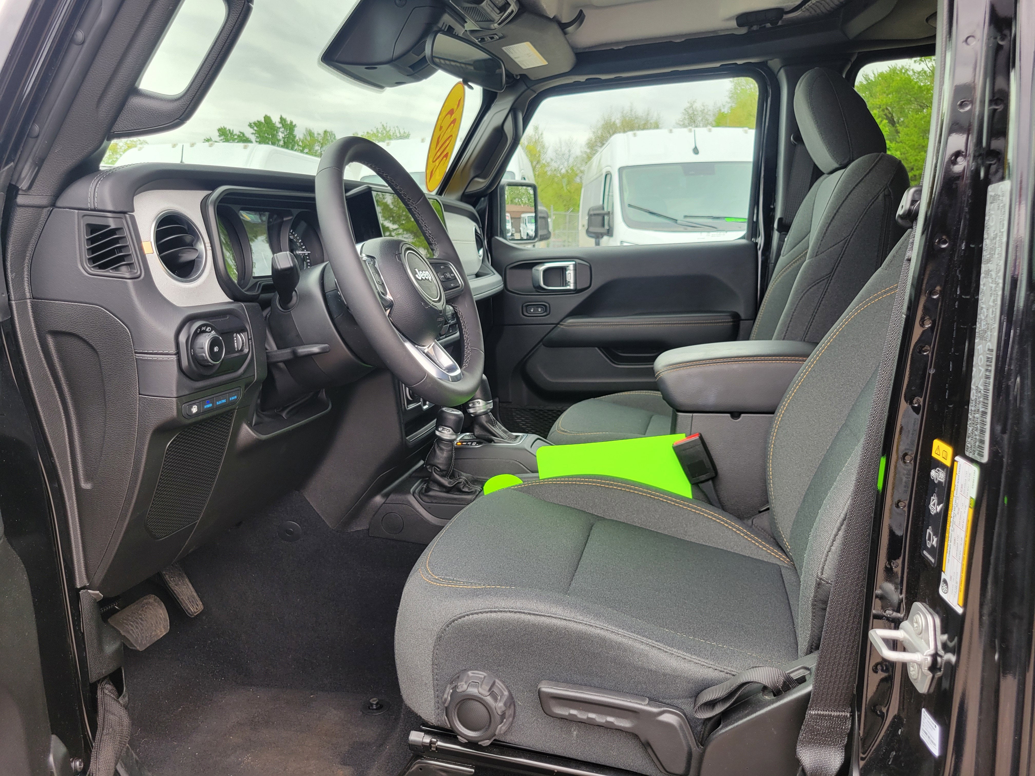 2025 Jeep Wrangler 4xe Sahara 4xe