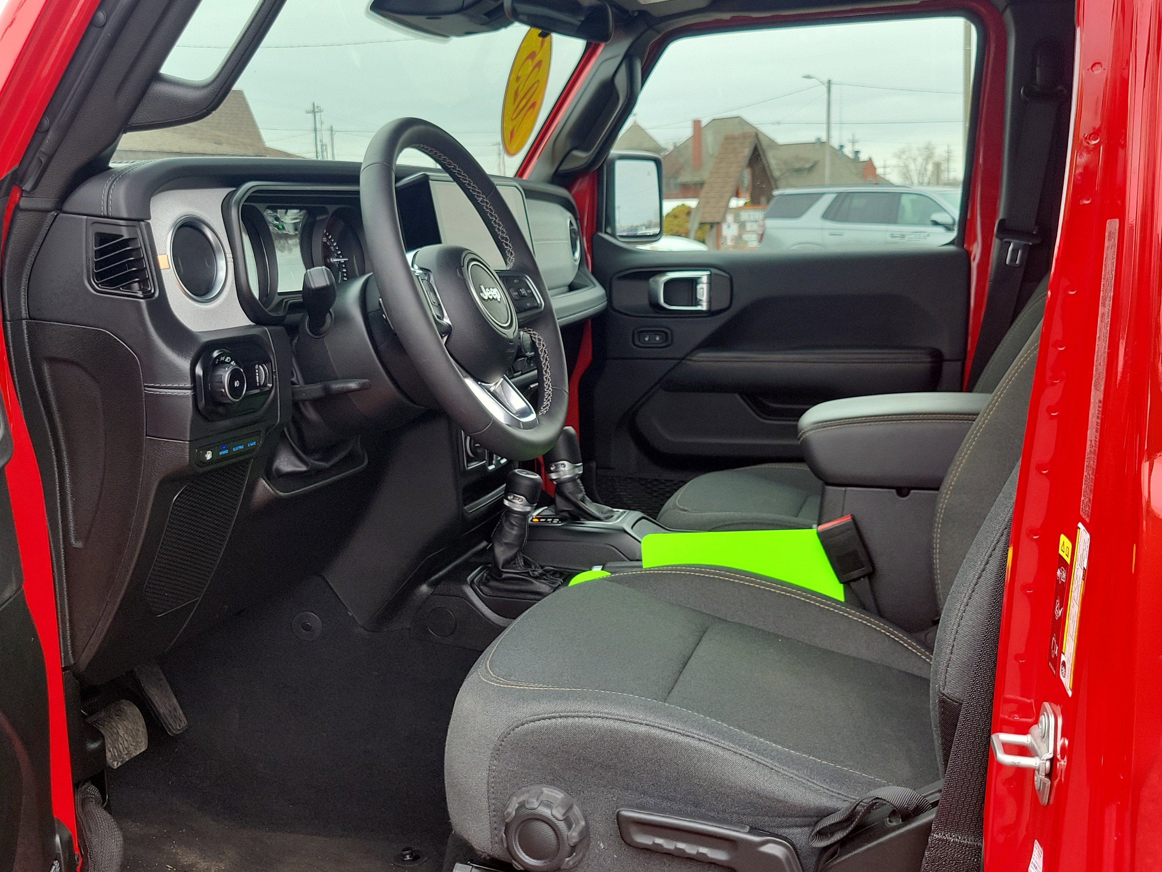 2025 Jeep Wrangler 4xe Sahara 4xe