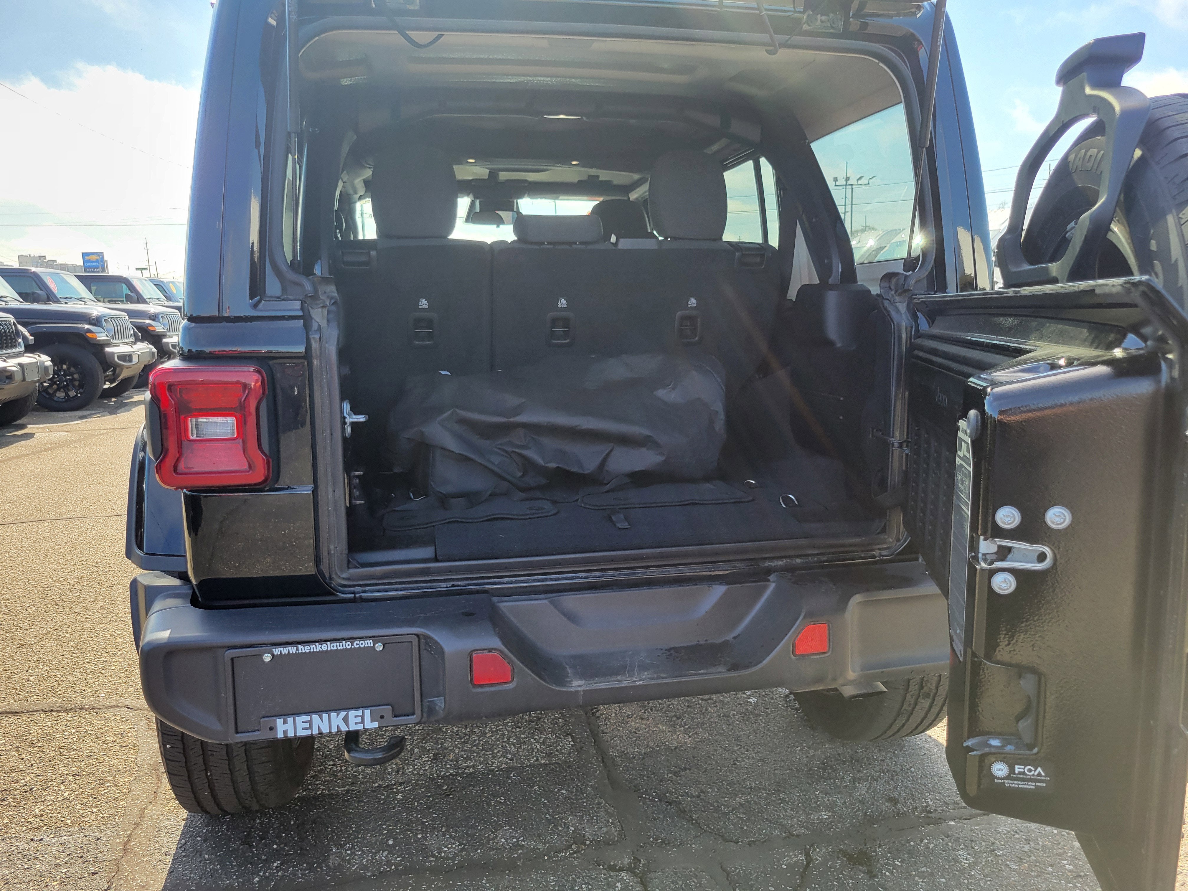 2025 Jeep Wrangler 4xe Sahara 4xe