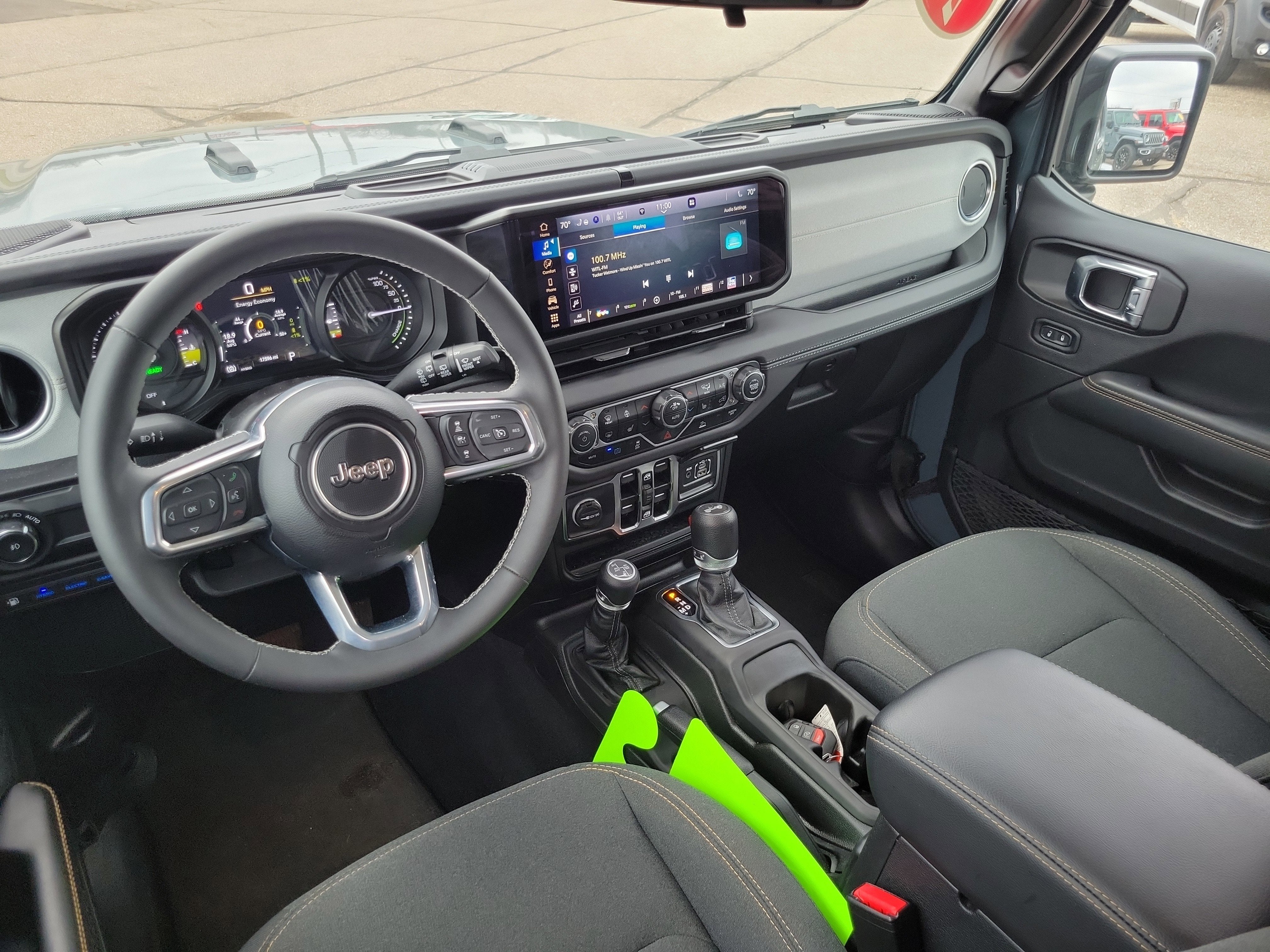 2025 Jeep Wrangler 4xe Sahara 4xe