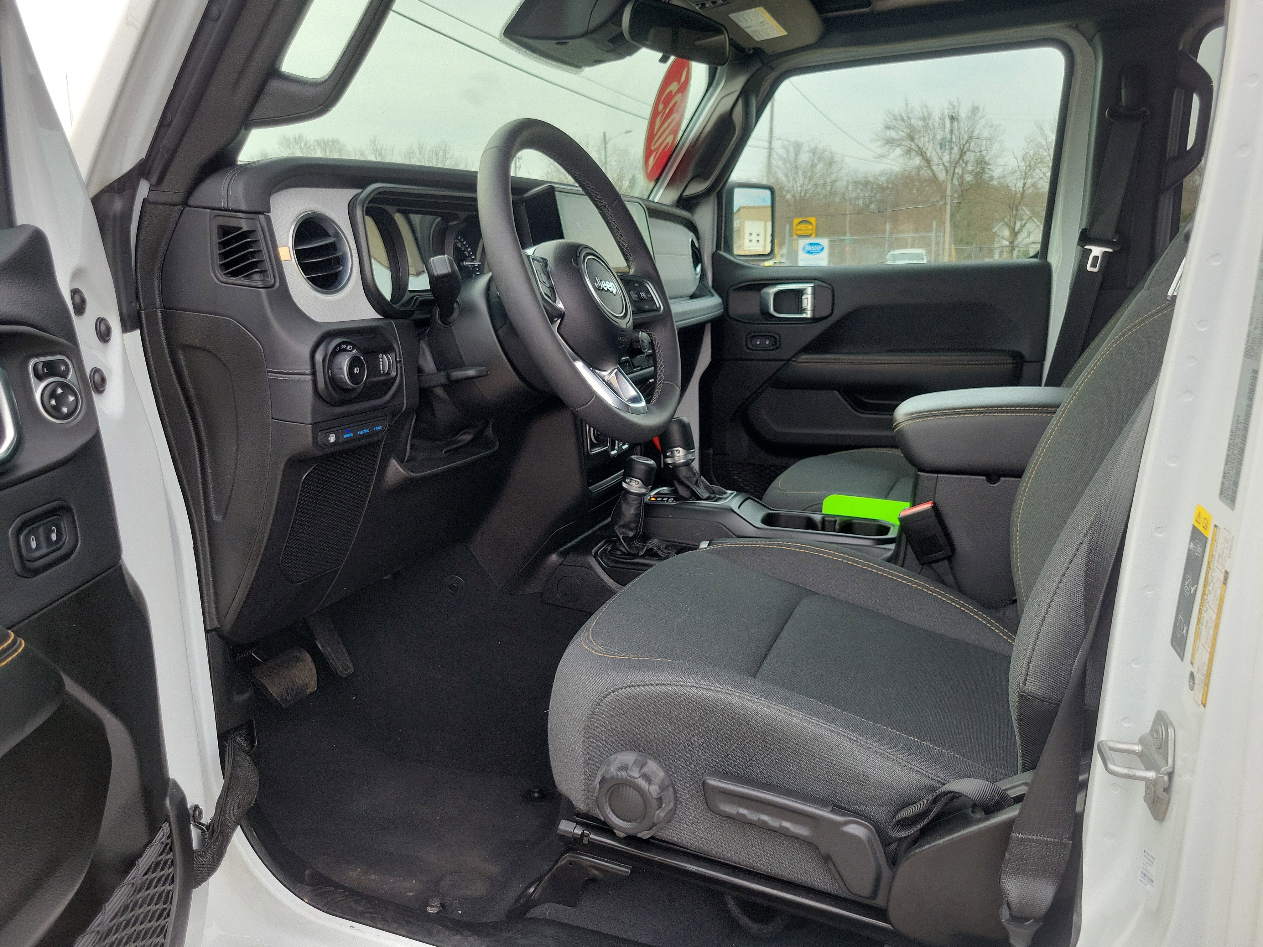 2025 Jeep Wrangler 4xe Sahara 4xe