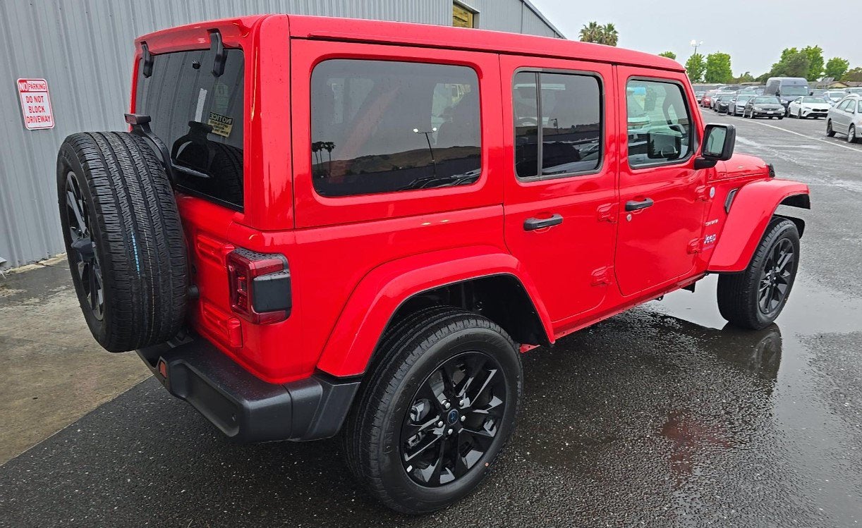 2024 Jeep Wrangler Sahara 4xE