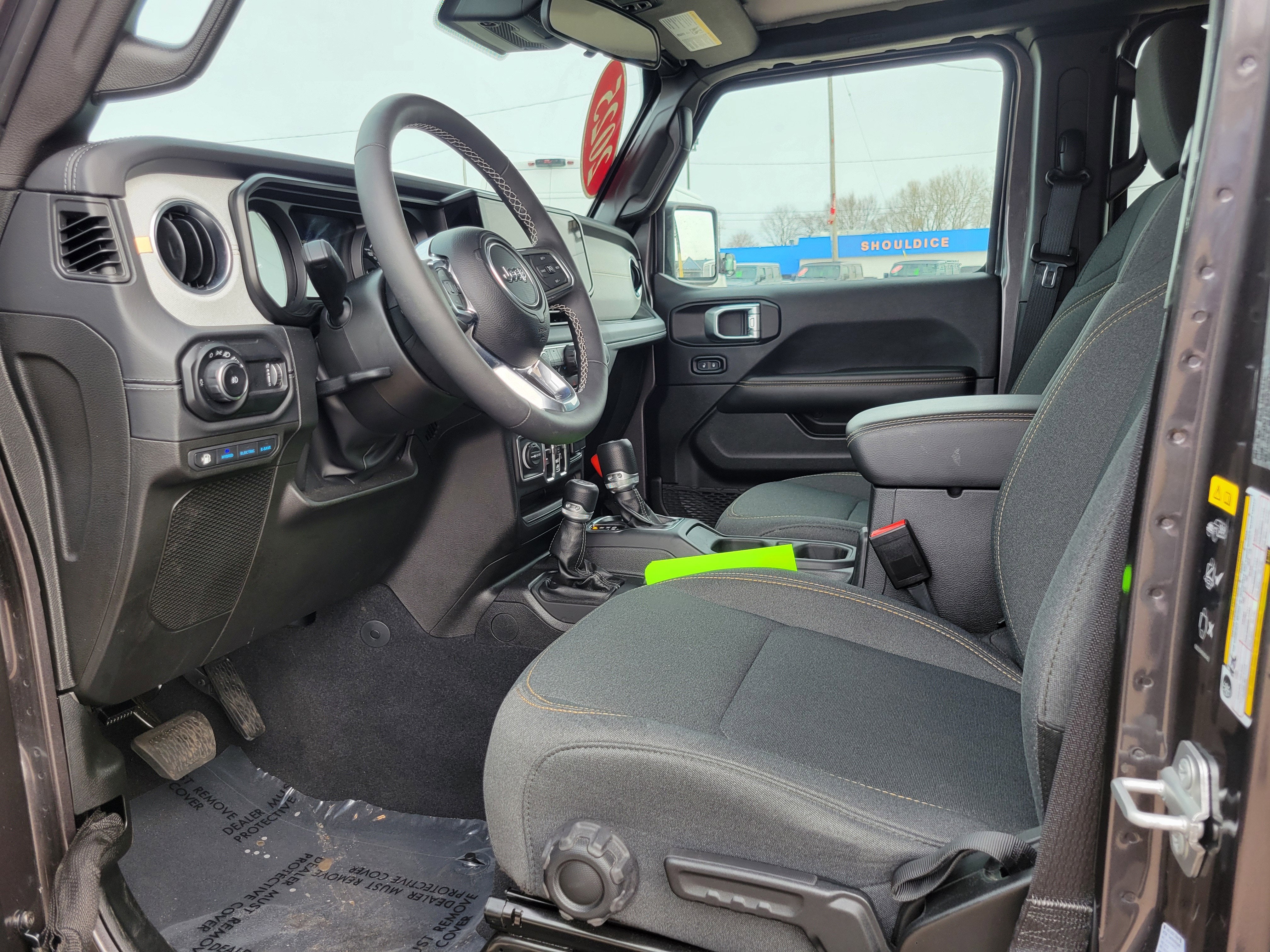 2025 Jeep Wrangler 4xe Sahara 4xe