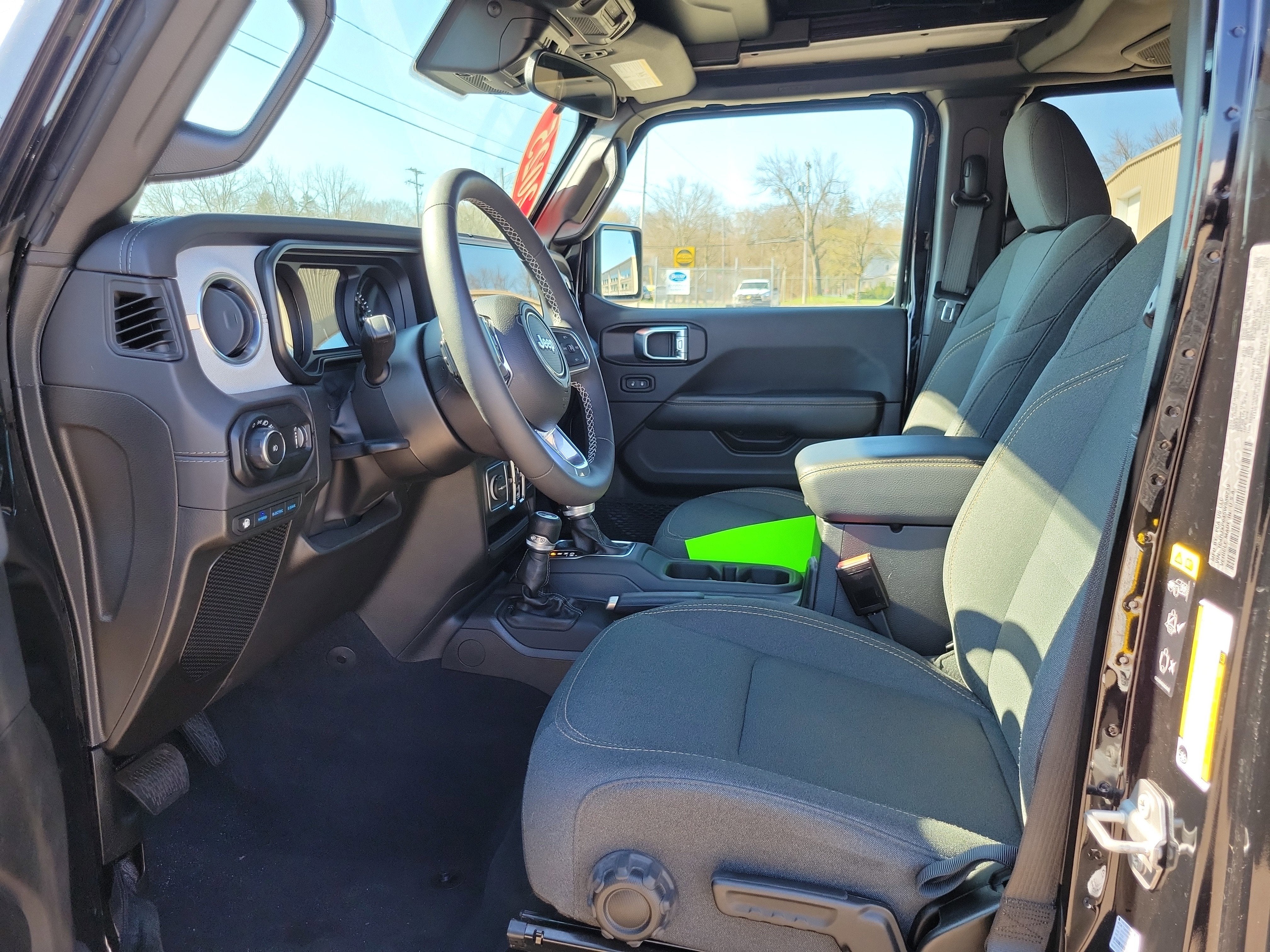 2025 Jeep Wrangler 4xe Sahara 4xe
