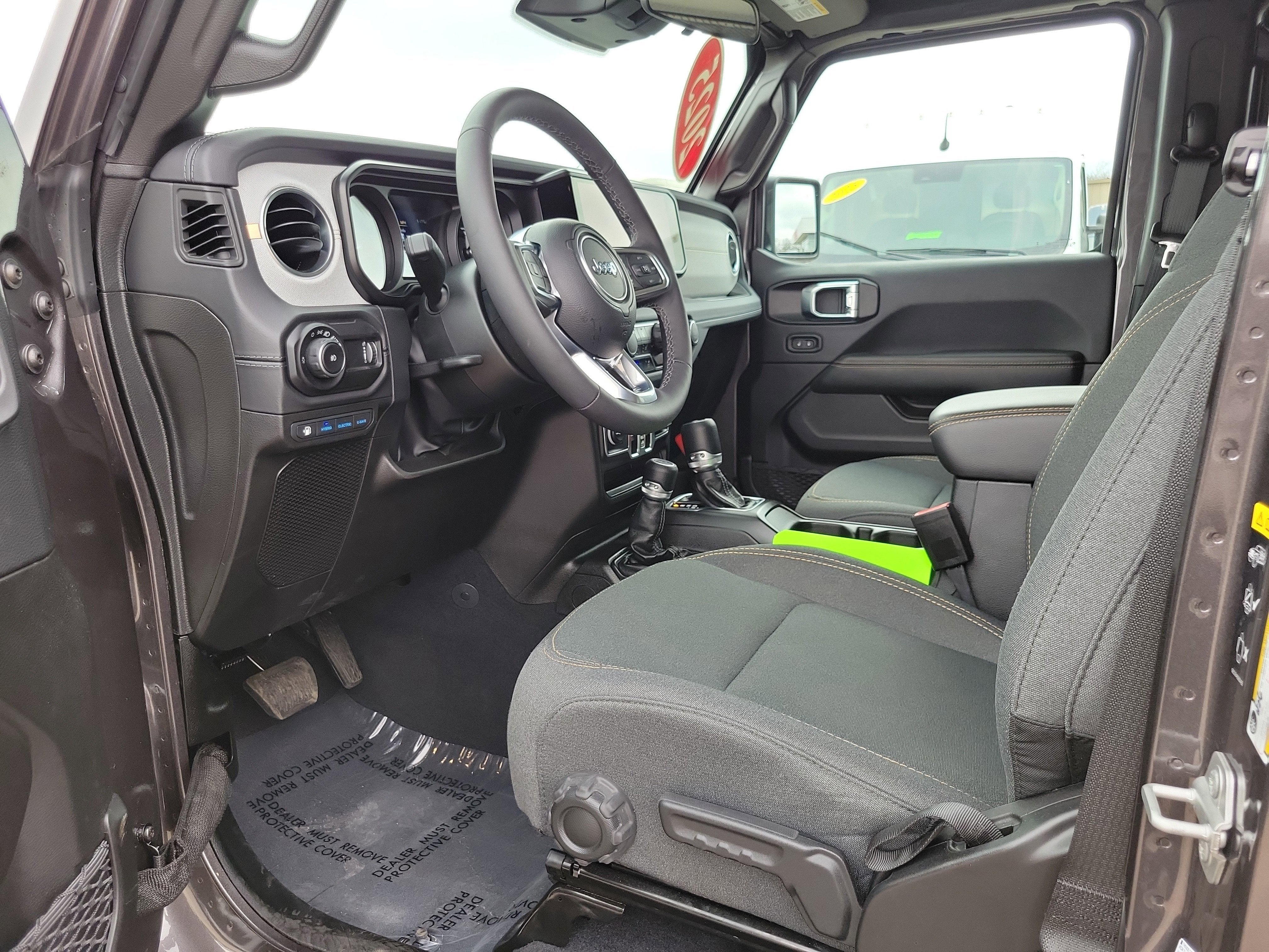 2025 Jeep Wrangler 4xe Sahara 4xe