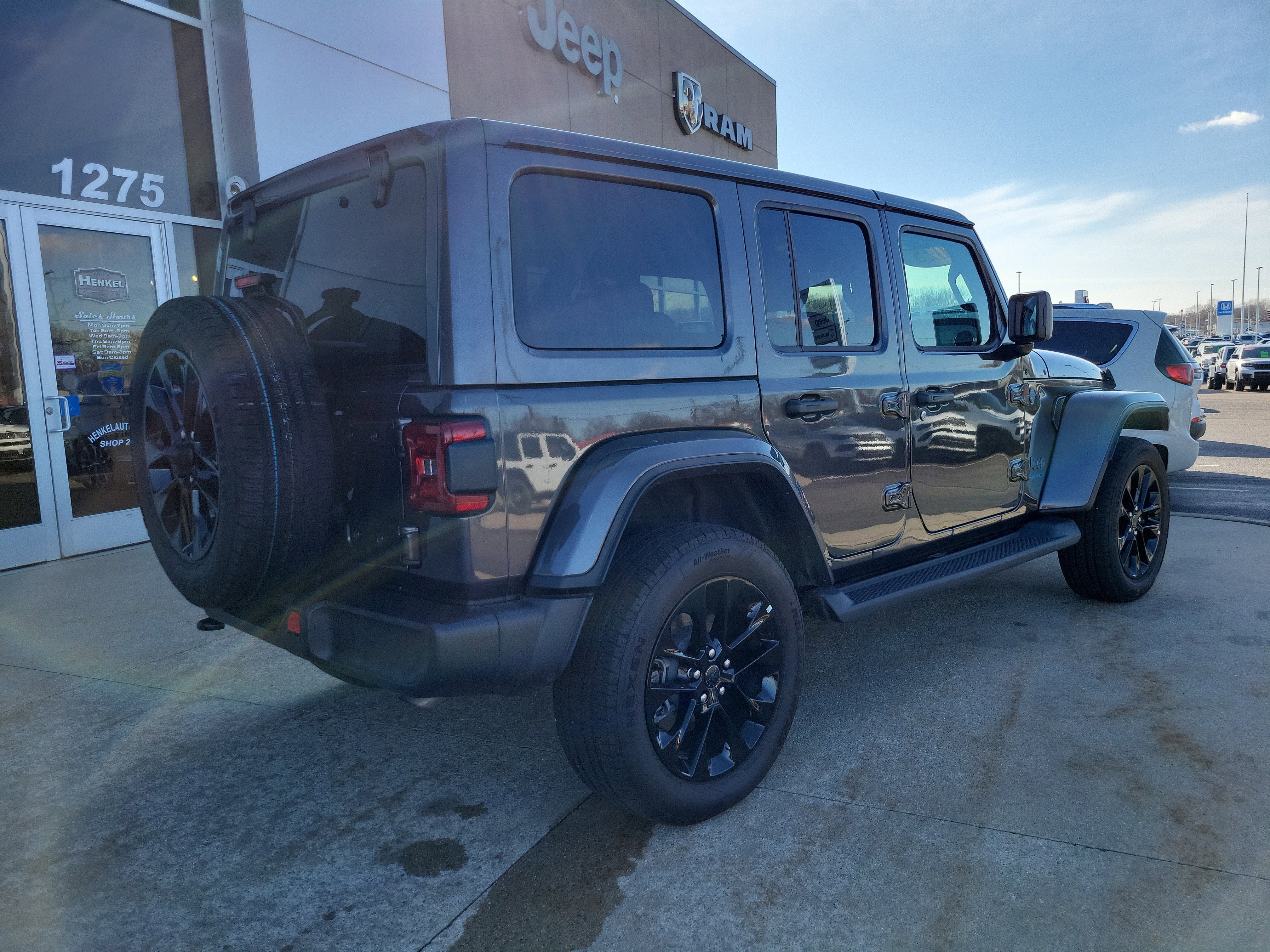 2025 Jeep Wrangler 4xe Sahara 4xe