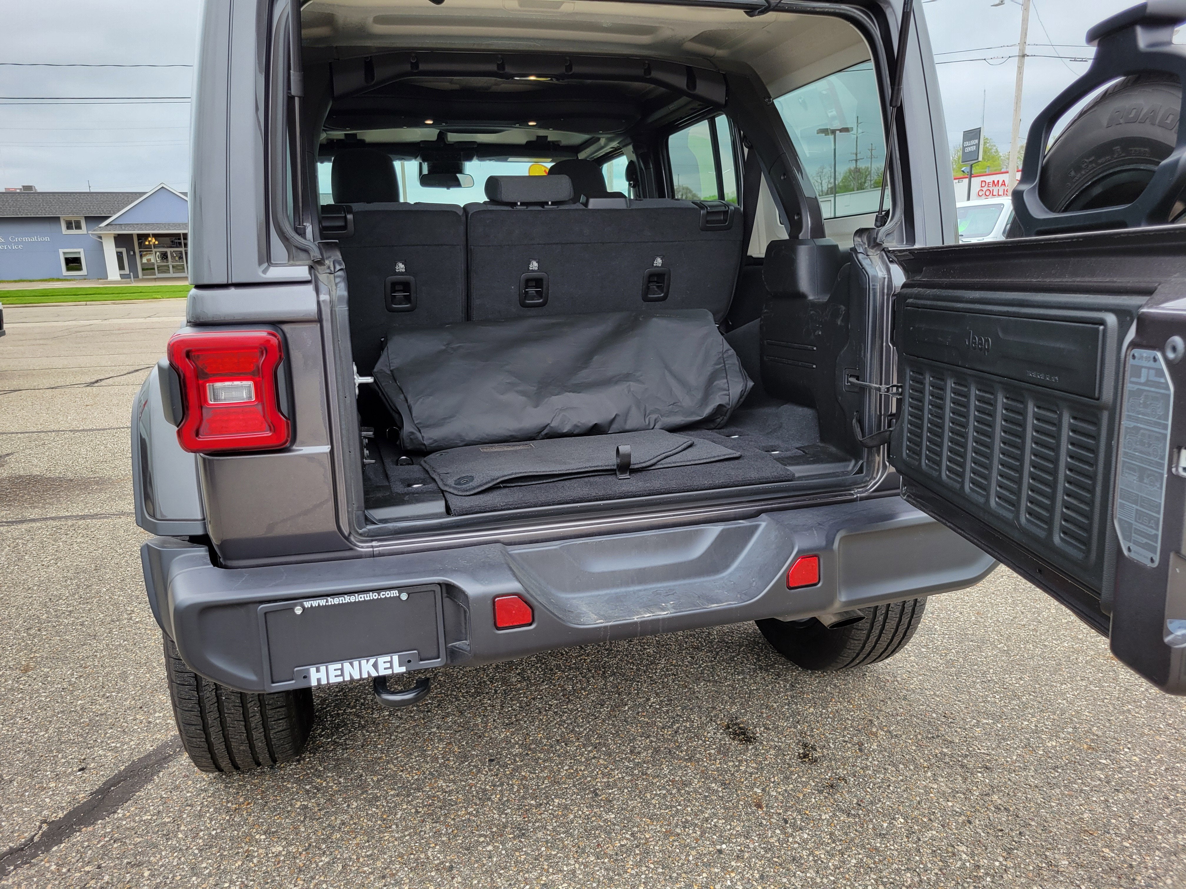 2025 Jeep Wrangler 4xe Sahara 4xe