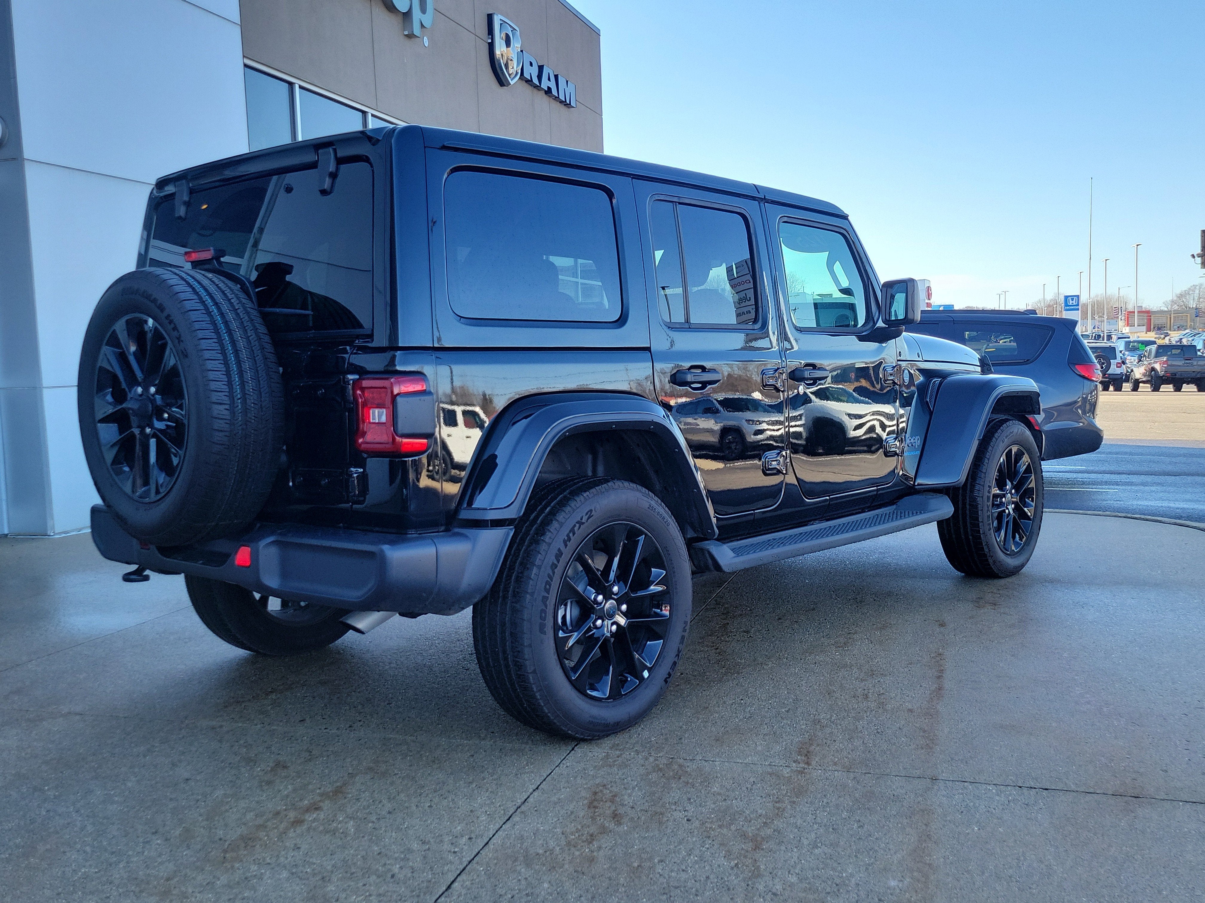 2025 Jeep Wrangler 4xe Sahara 4xe