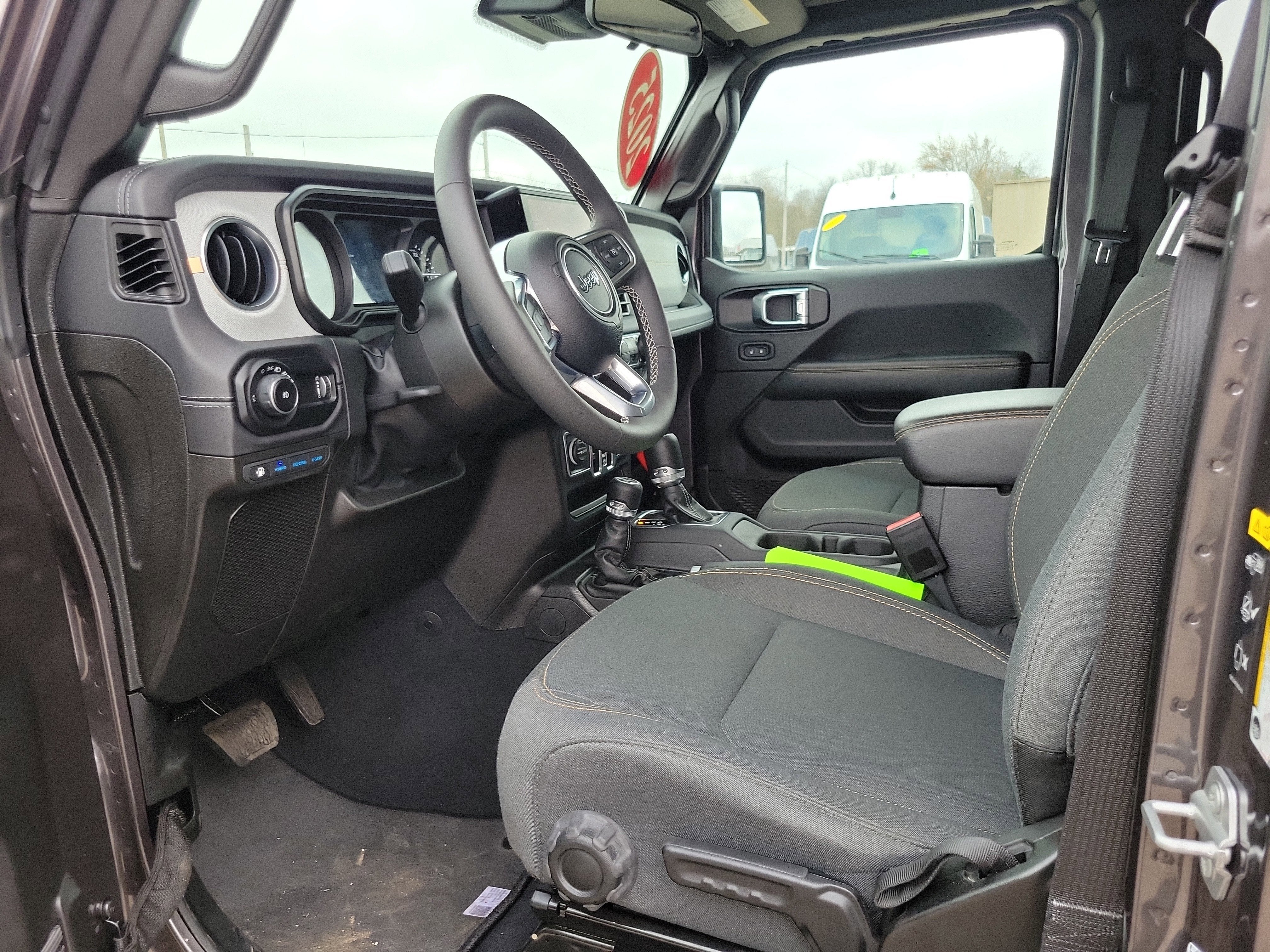 2025 Jeep Wrangler 4xe Sahara 4xe