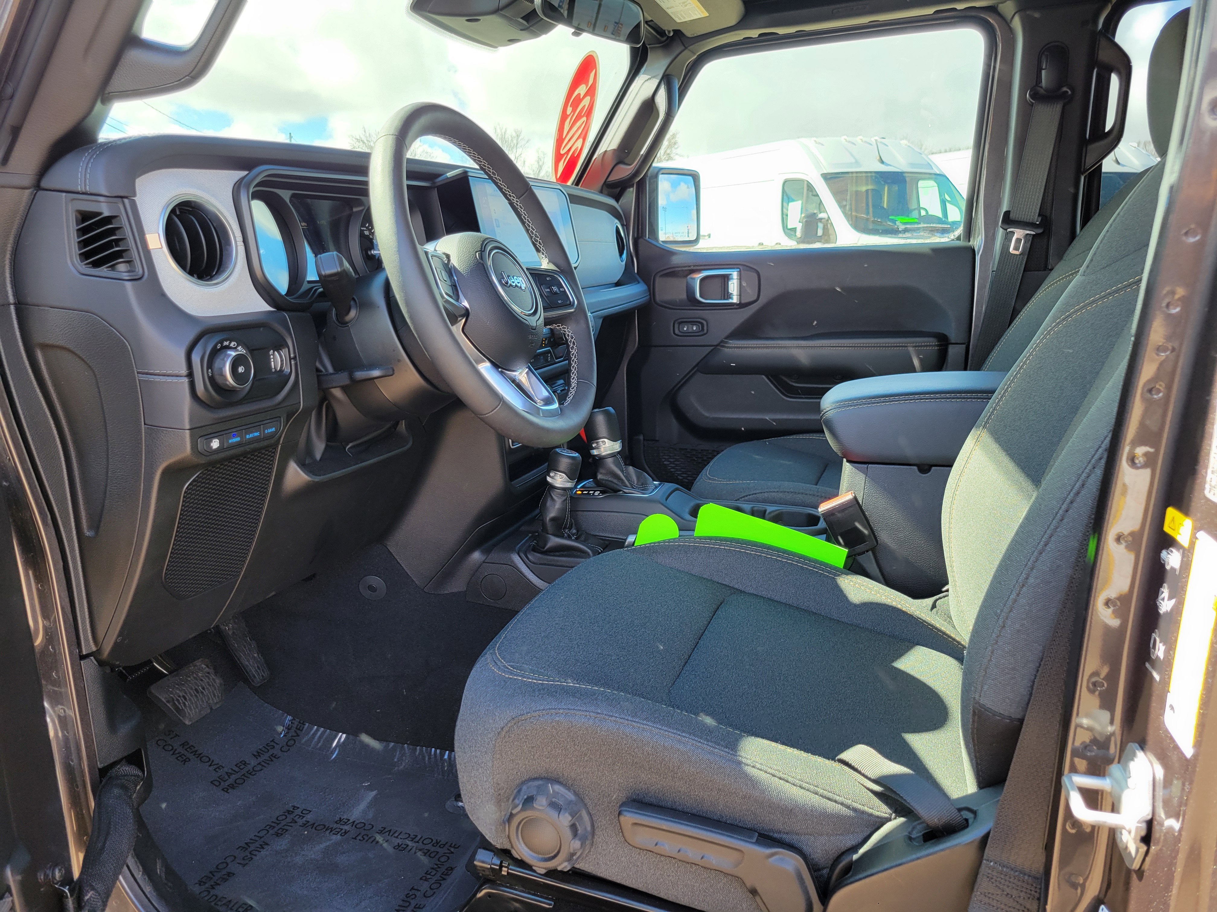 2025 Jeep Wrangler 4xe Sahara 4xe