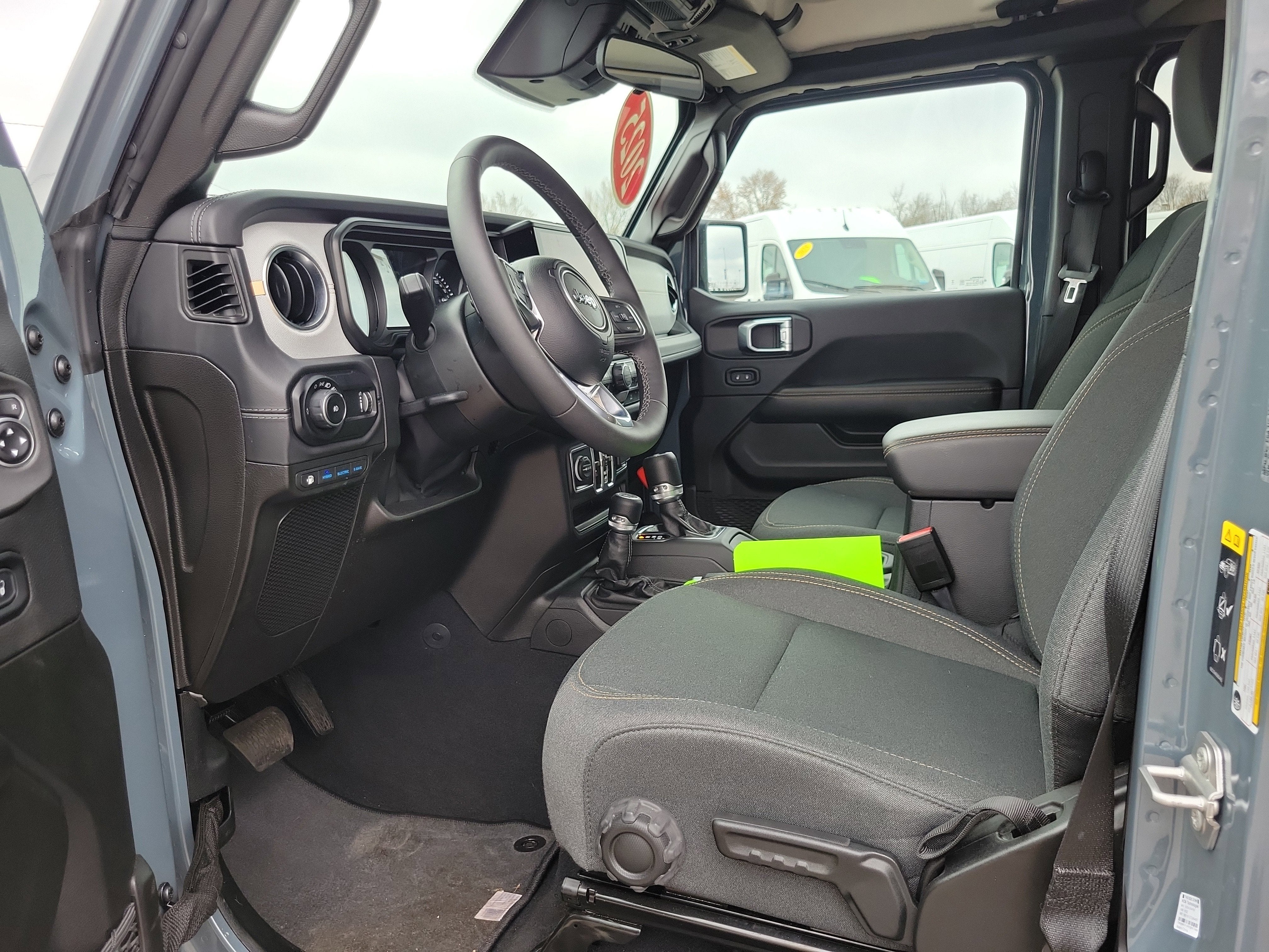 2025 Jeep Wrangler 4xe Sahara 4xe