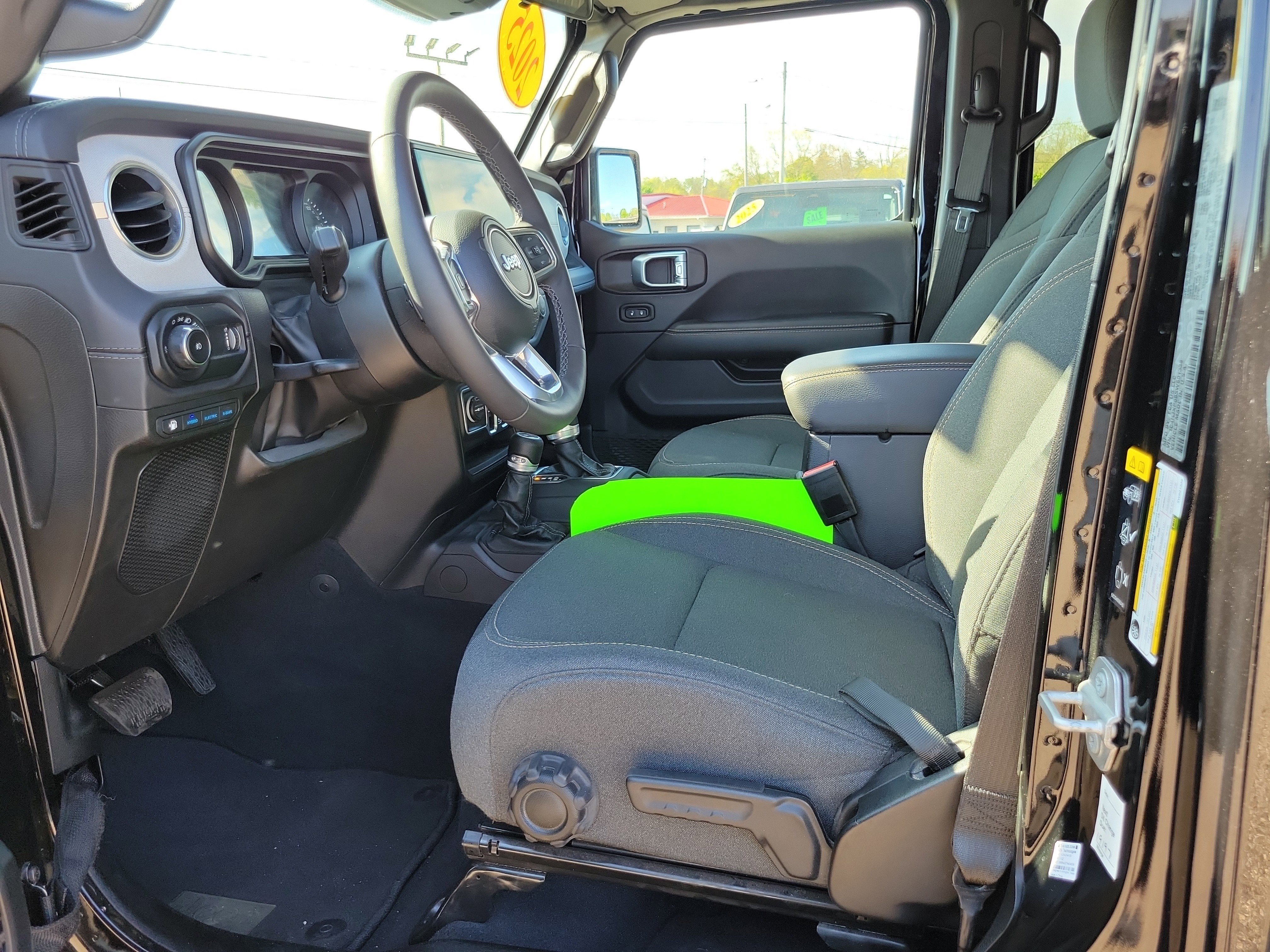 2025 Jeep Wrangler 4xe Sahara 4xe