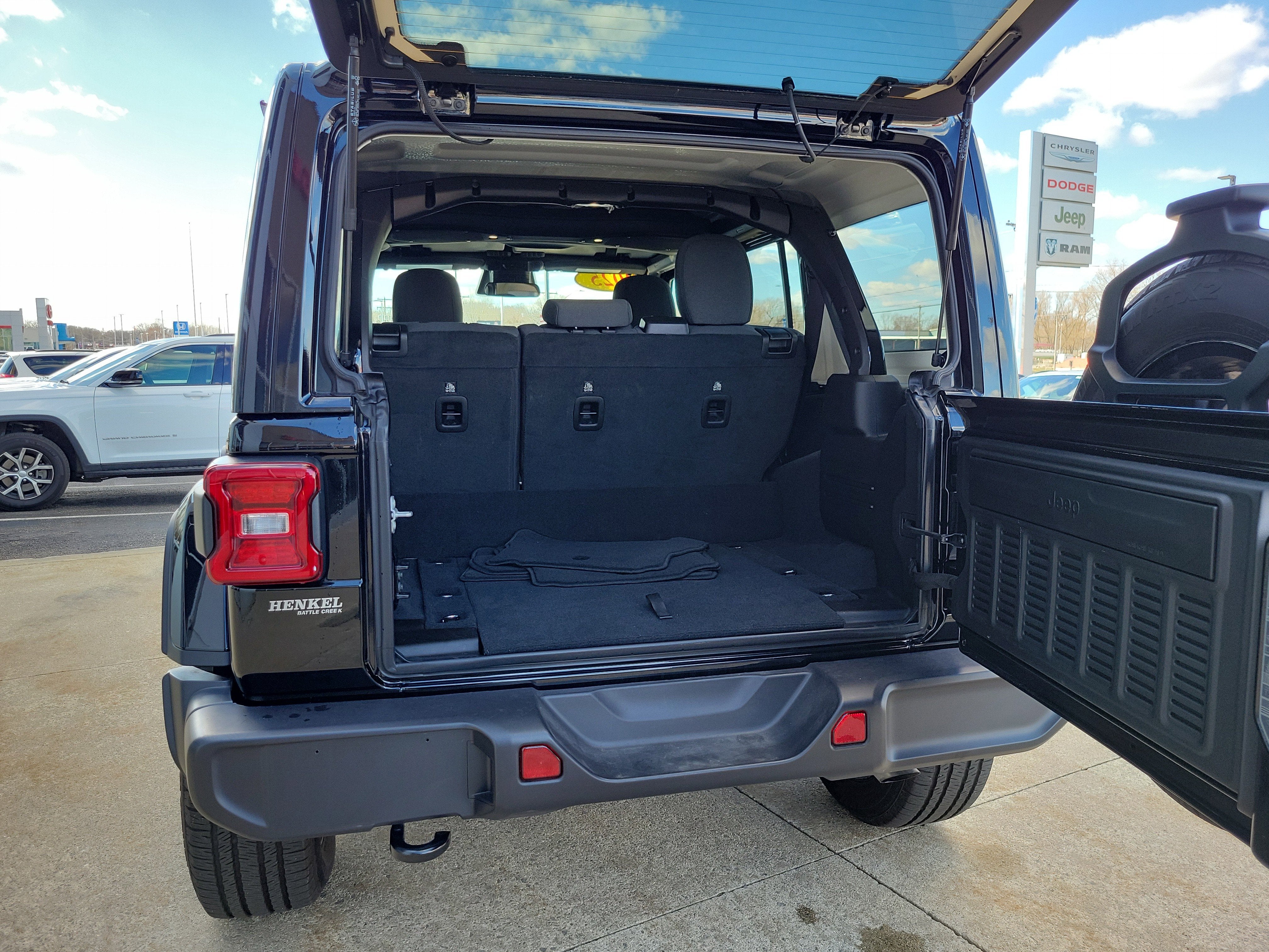2025 Jeep Wrangler 4xe Sahara 4xe