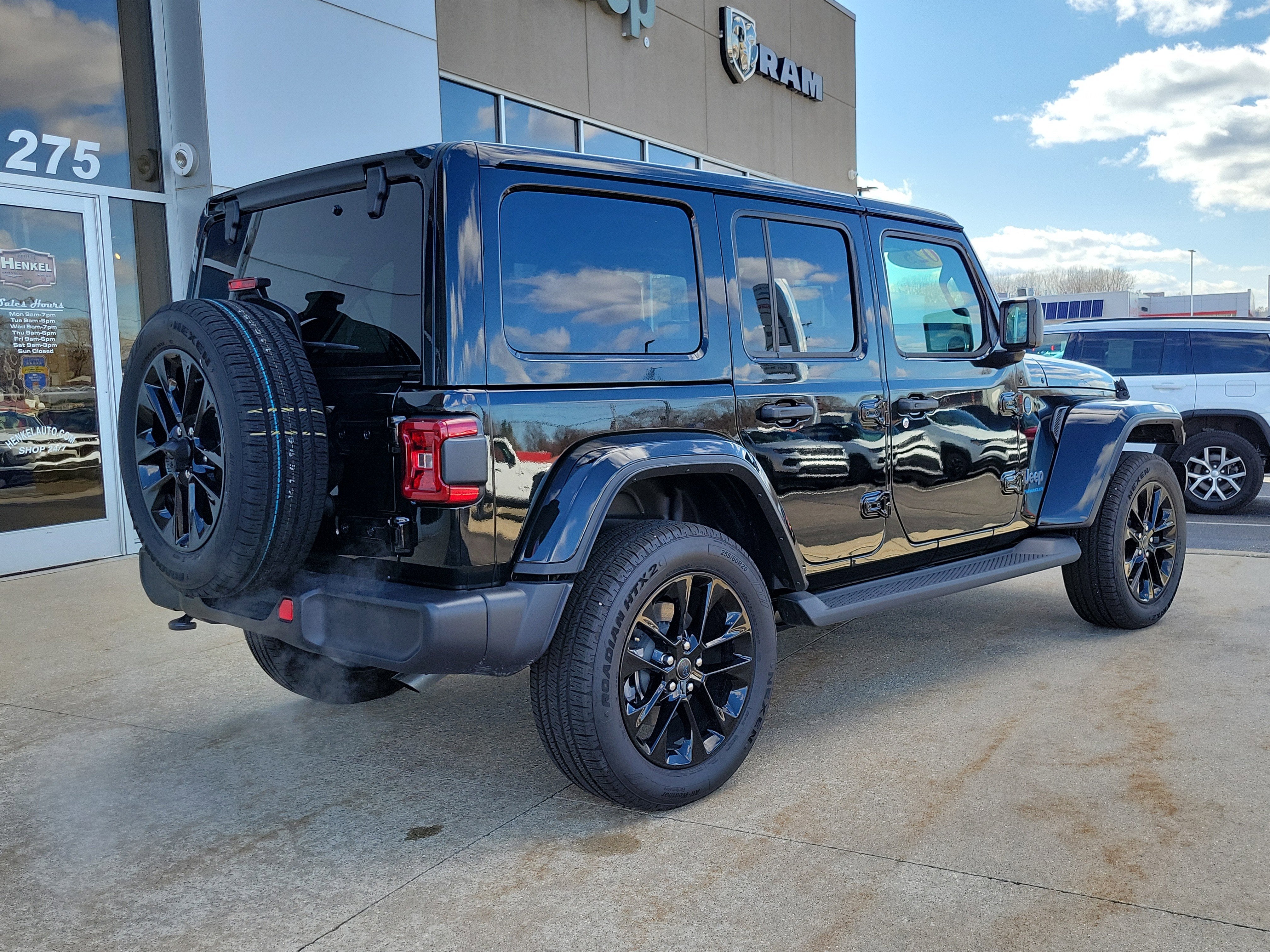 2025 Jeep Wrangler 4xe Sahara 4xe