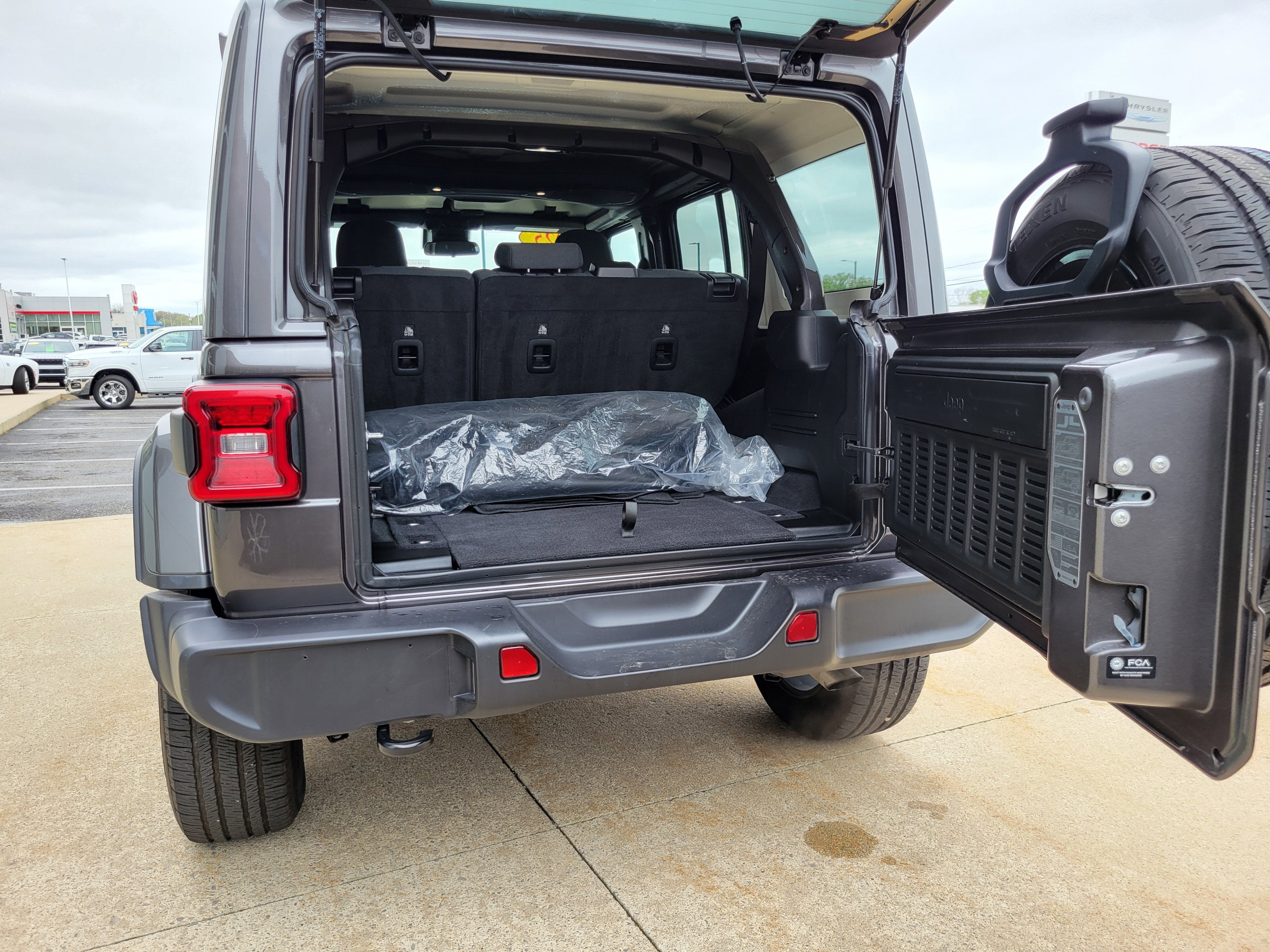 2025 Jeep Wrangler 4xe Sahara 4xe