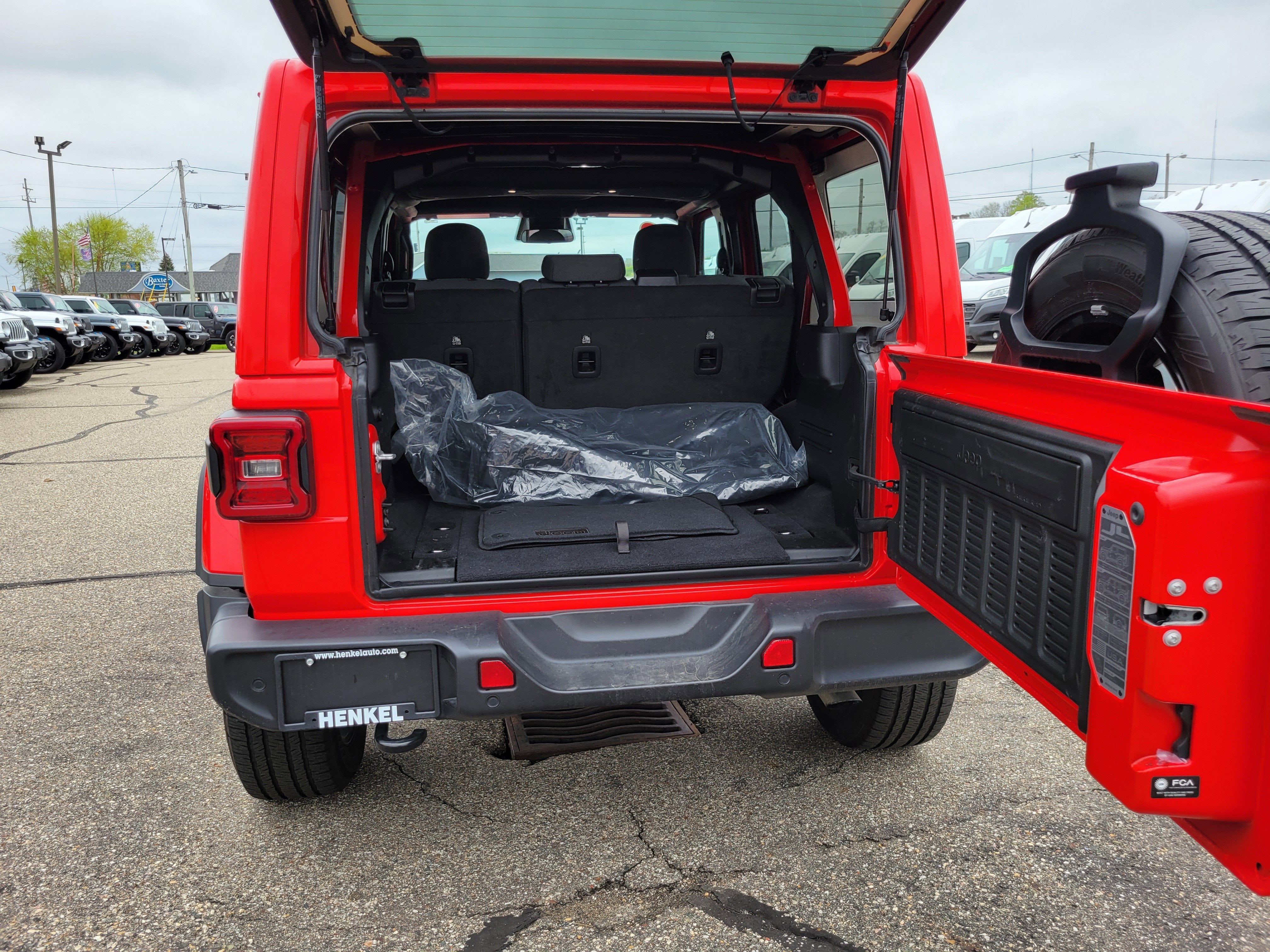 2025 Jeep Wrangler 4xe Sahara 4xe